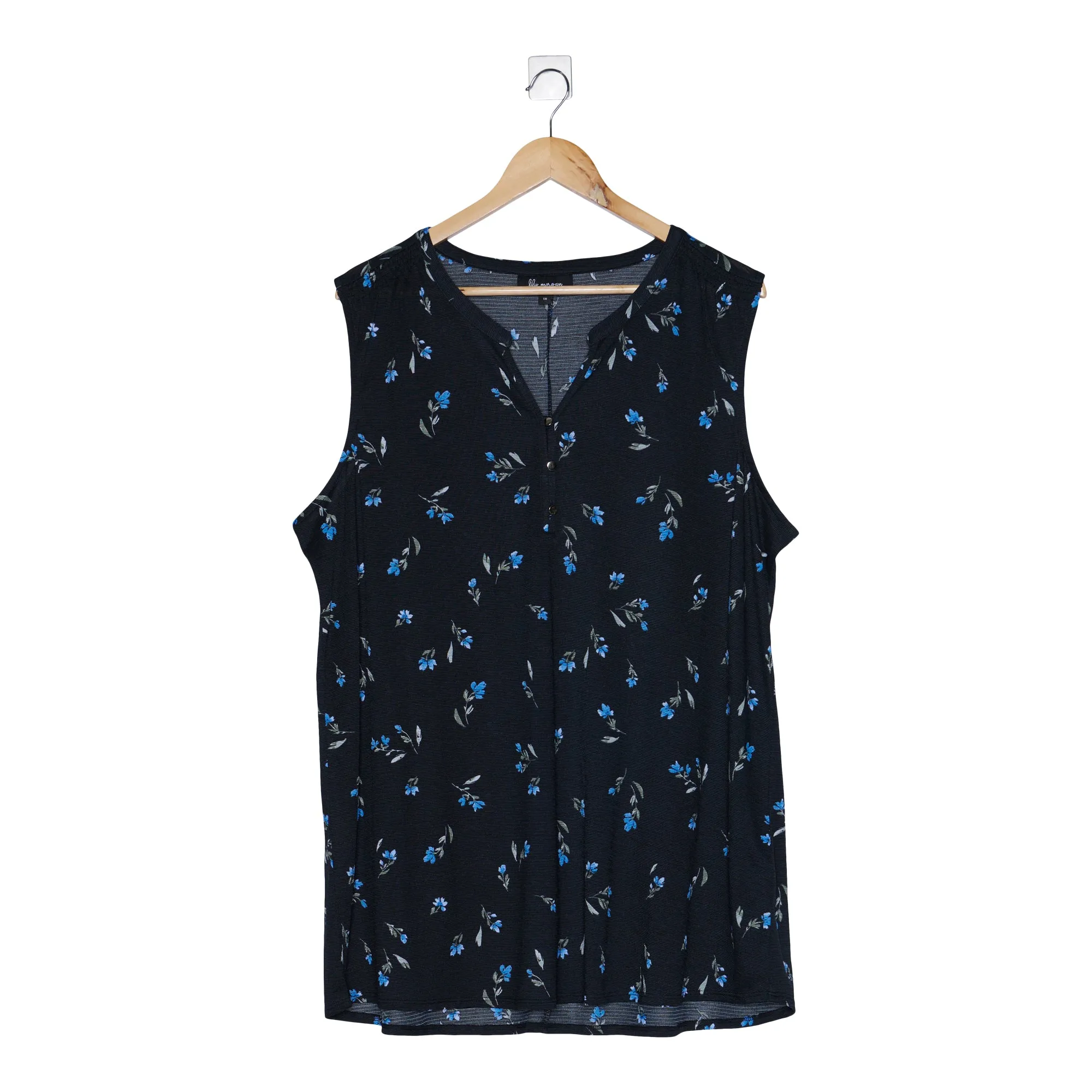 lily morgan Women's Plus Printed Pintuck Top sold by Giant Tiger product image thumbnail 3