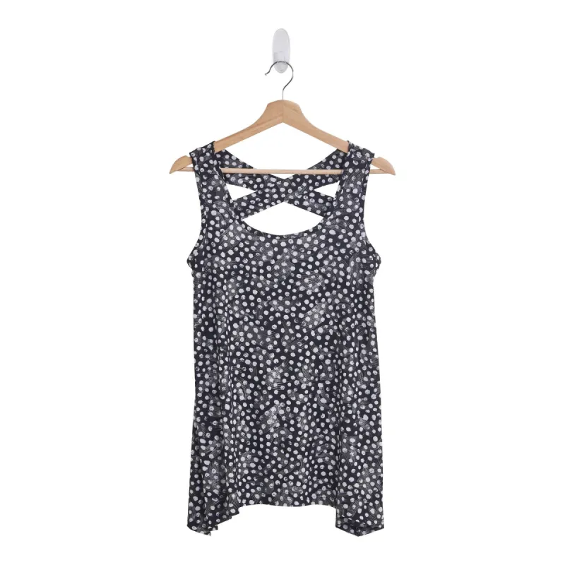 lily morgan Women's Plus Sharkbite Top sold by Giant Tiger