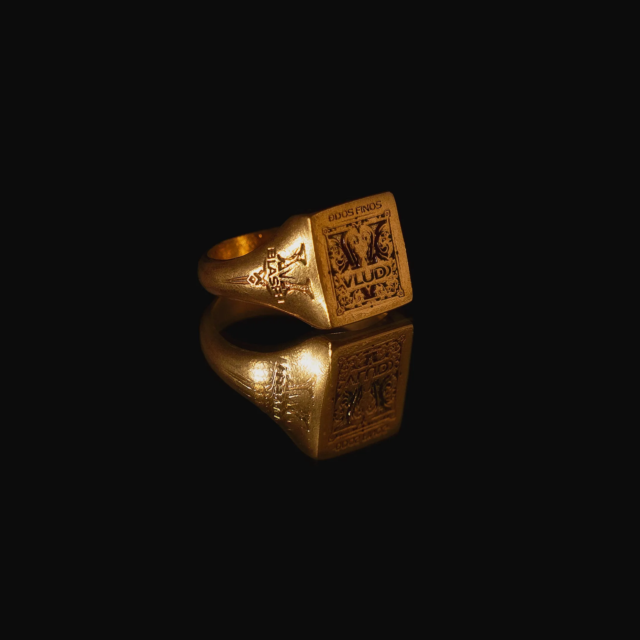 VLUDO THIN FINGERS sold by Mary Louis product image thumbnail 2
