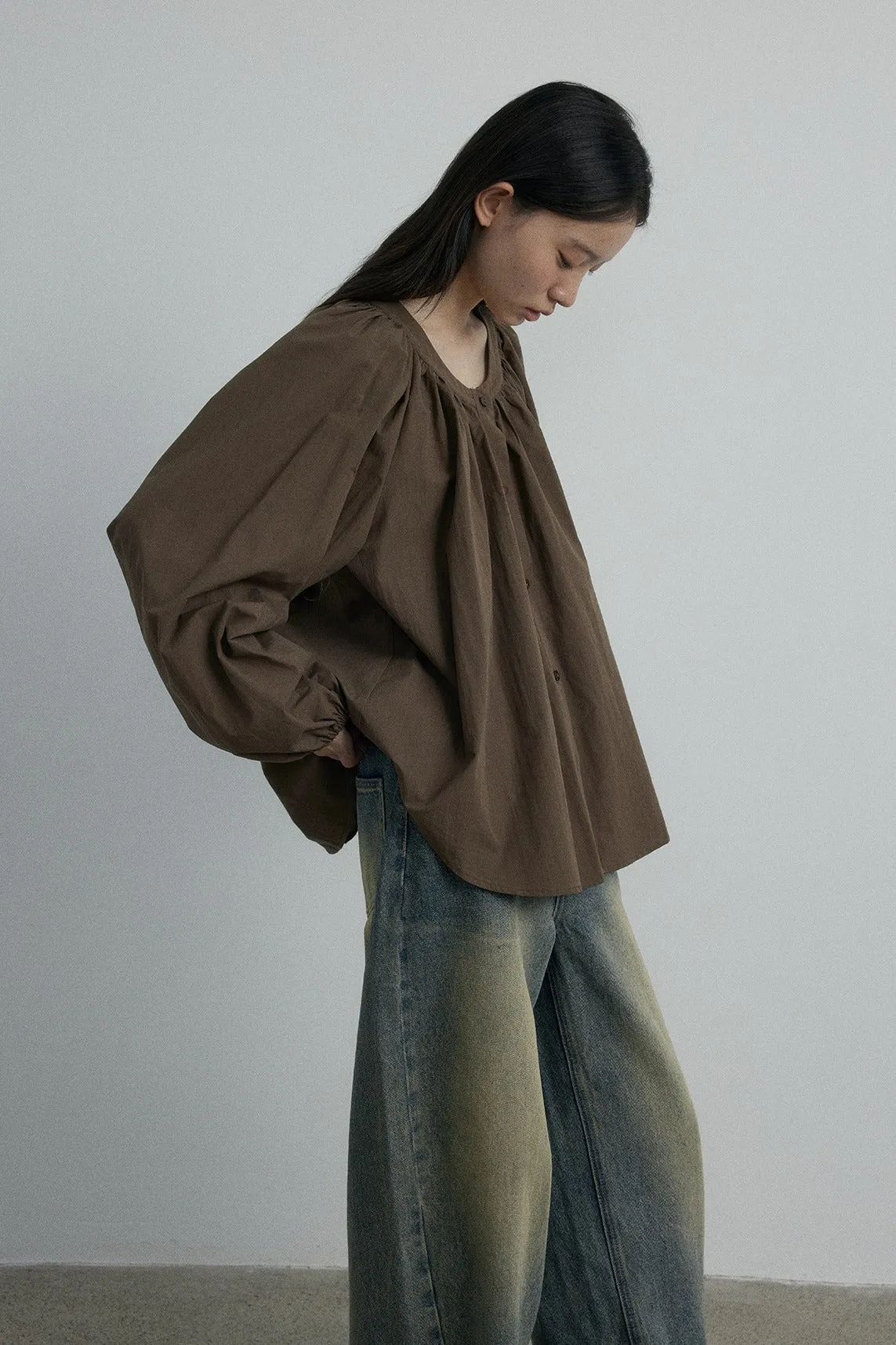U-Neck Pleated Button-Down Long-Sleeve Shirt | 4 color sold by Polyphonie product image thumbnail 4