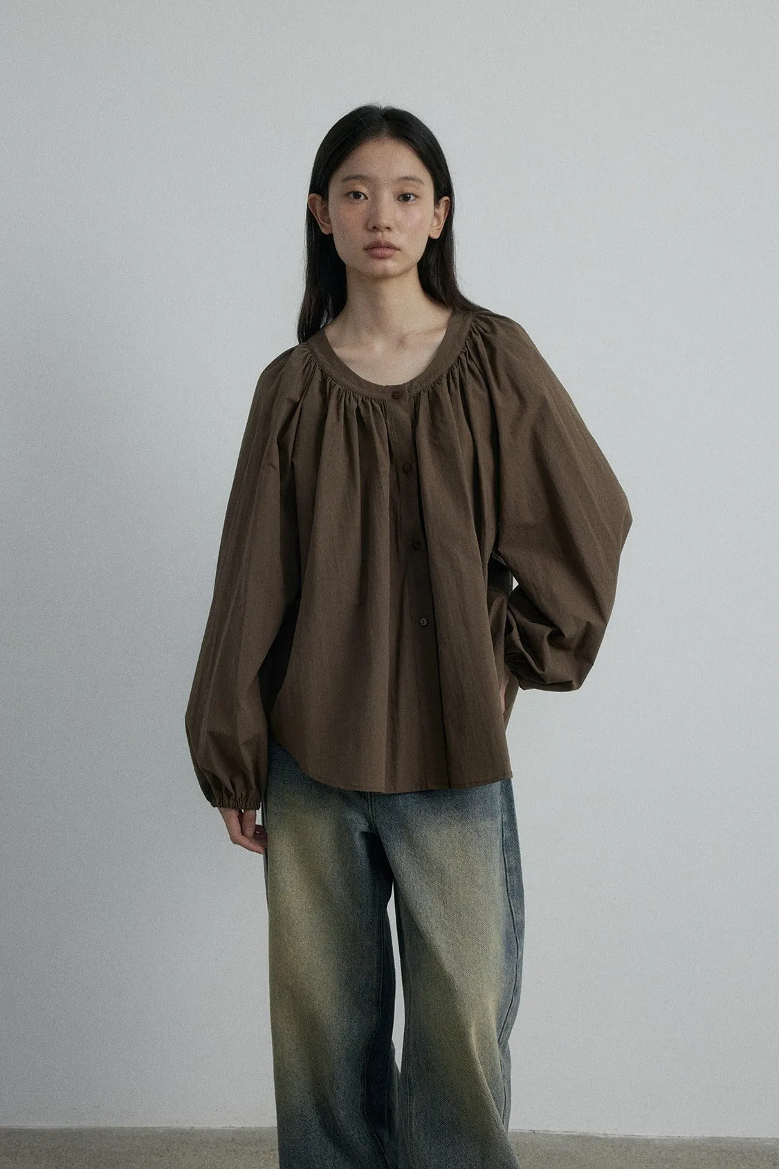 U-Neck Pleated Button-Down Long-Sleeve Shirt | 4 color sold by Polyphonie product image thumbnail 3