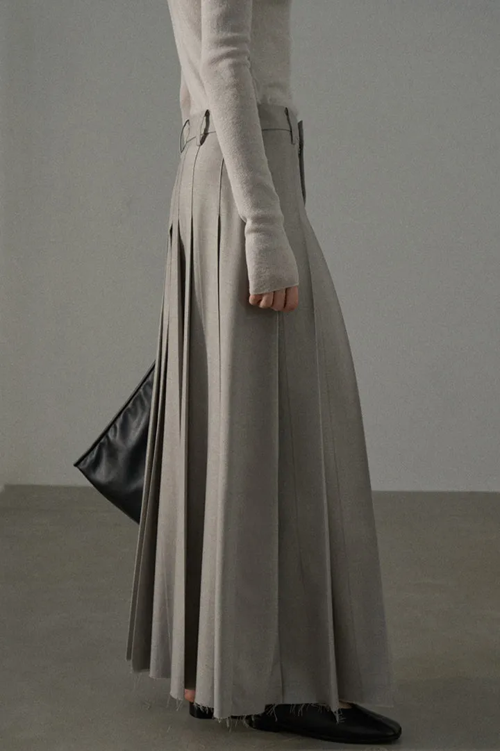 Flattering pleated raw-edge finish A-line skirt | 4 color sold by Polyphonie product image thumbnail 3