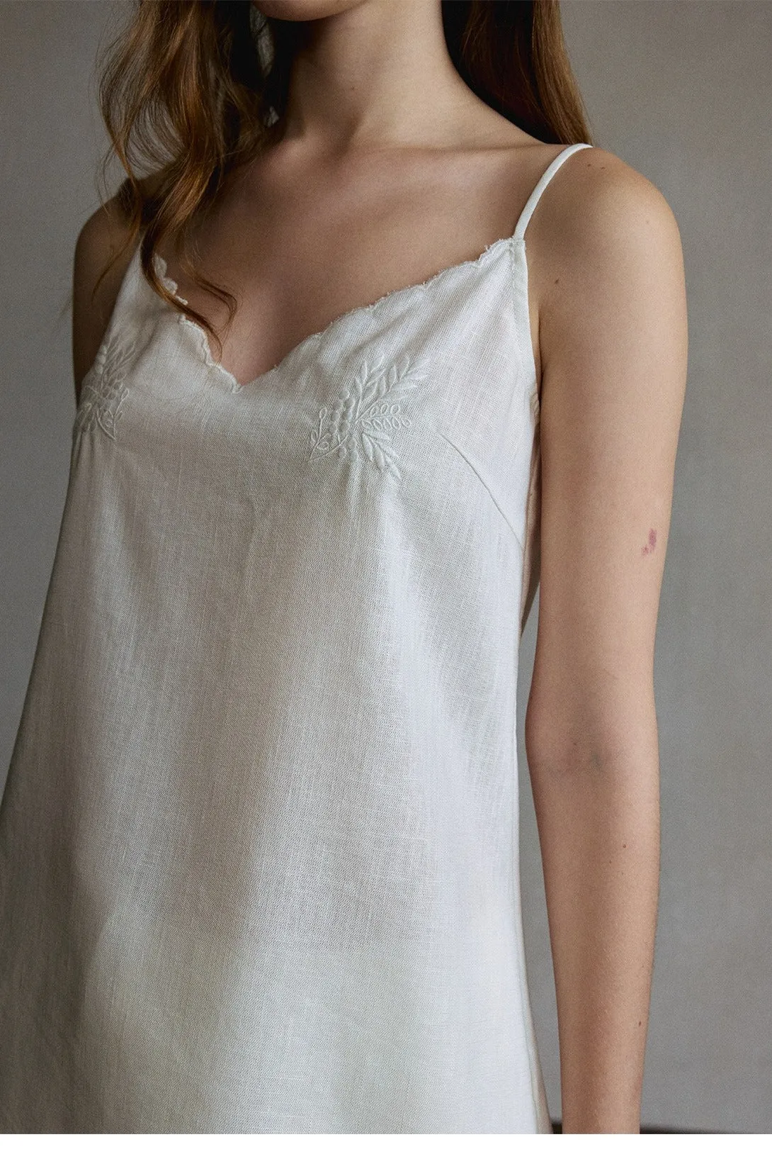 Tencel-cotton-linen halter top | 2 color sold by Polyphonie product image thumbnail 3