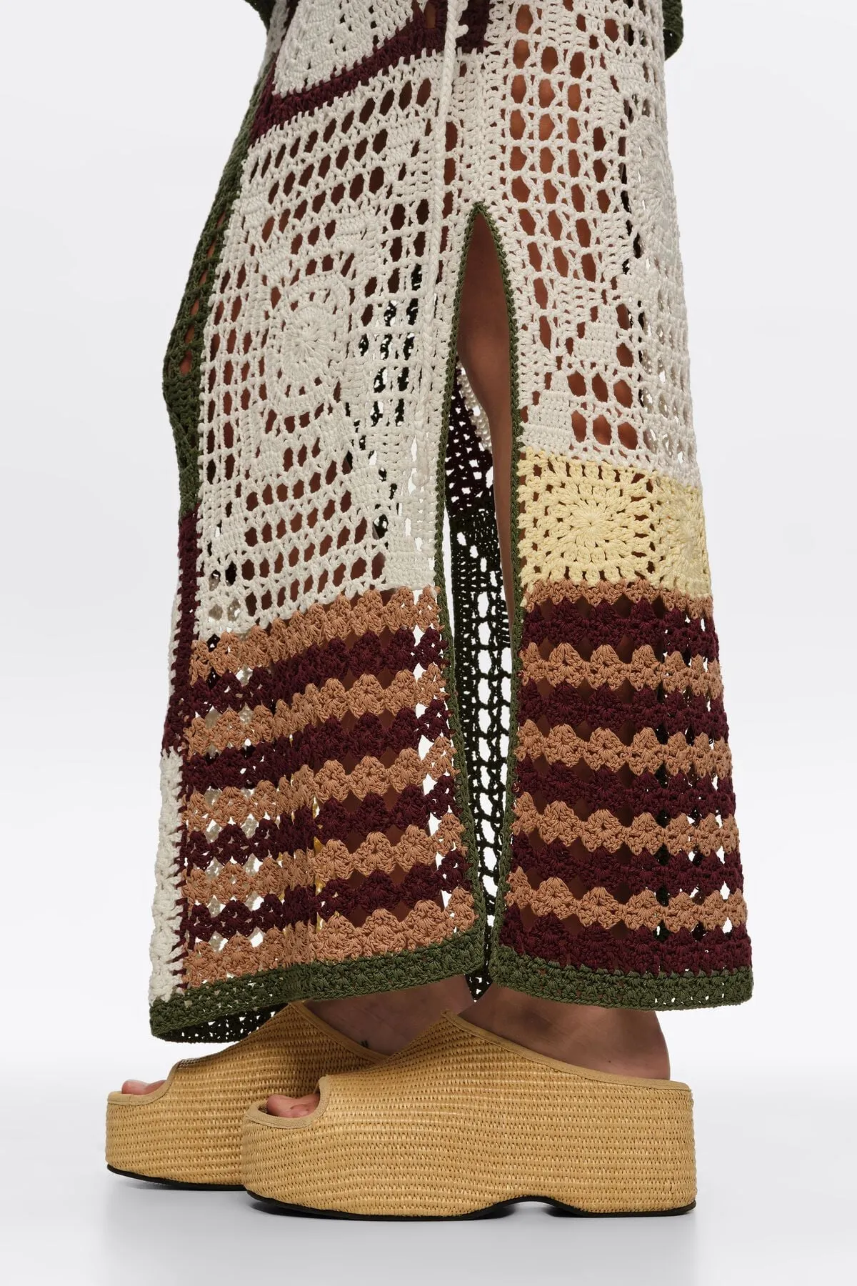 Natural raffia platform sandal sold by Bimba y lola product image thumbnail 2