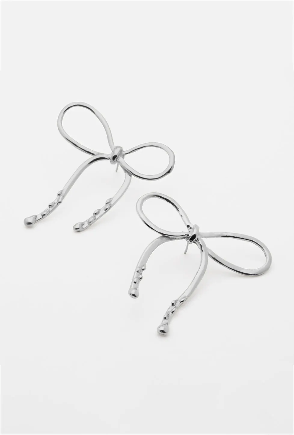 Aretes Knotted sold by Alejandra de Coss product image thumbnail 2