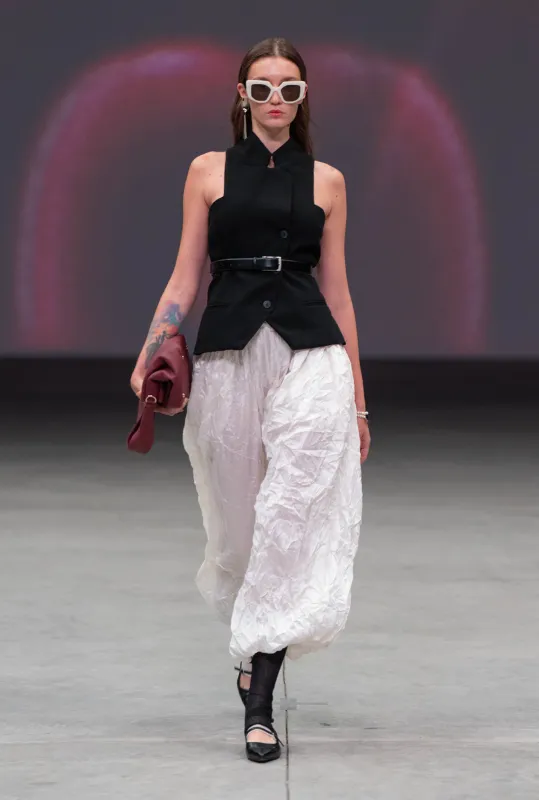 Pantalones Crush sold by Alejandra de Coss