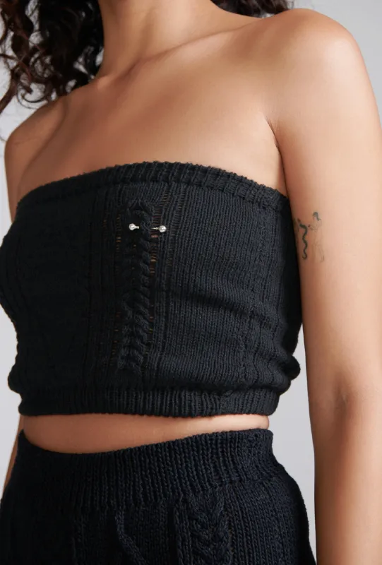 Piercing pin sold by Alejandra de Coss