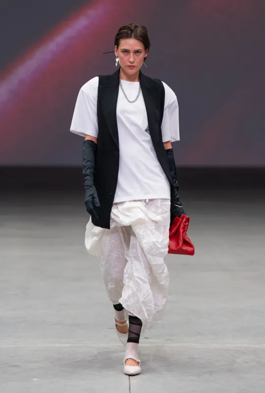 Top / Falda Crush sold by Alejandra de Coss