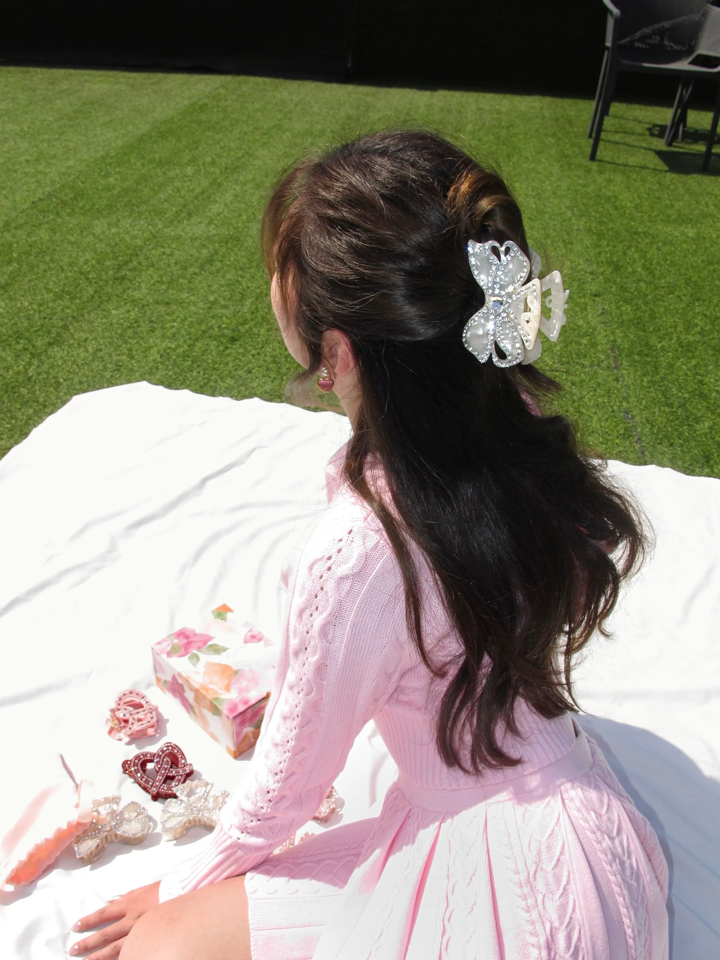 Ariella Hair Clip (White) sold by Nana Jacqueline product image thumbnail 2