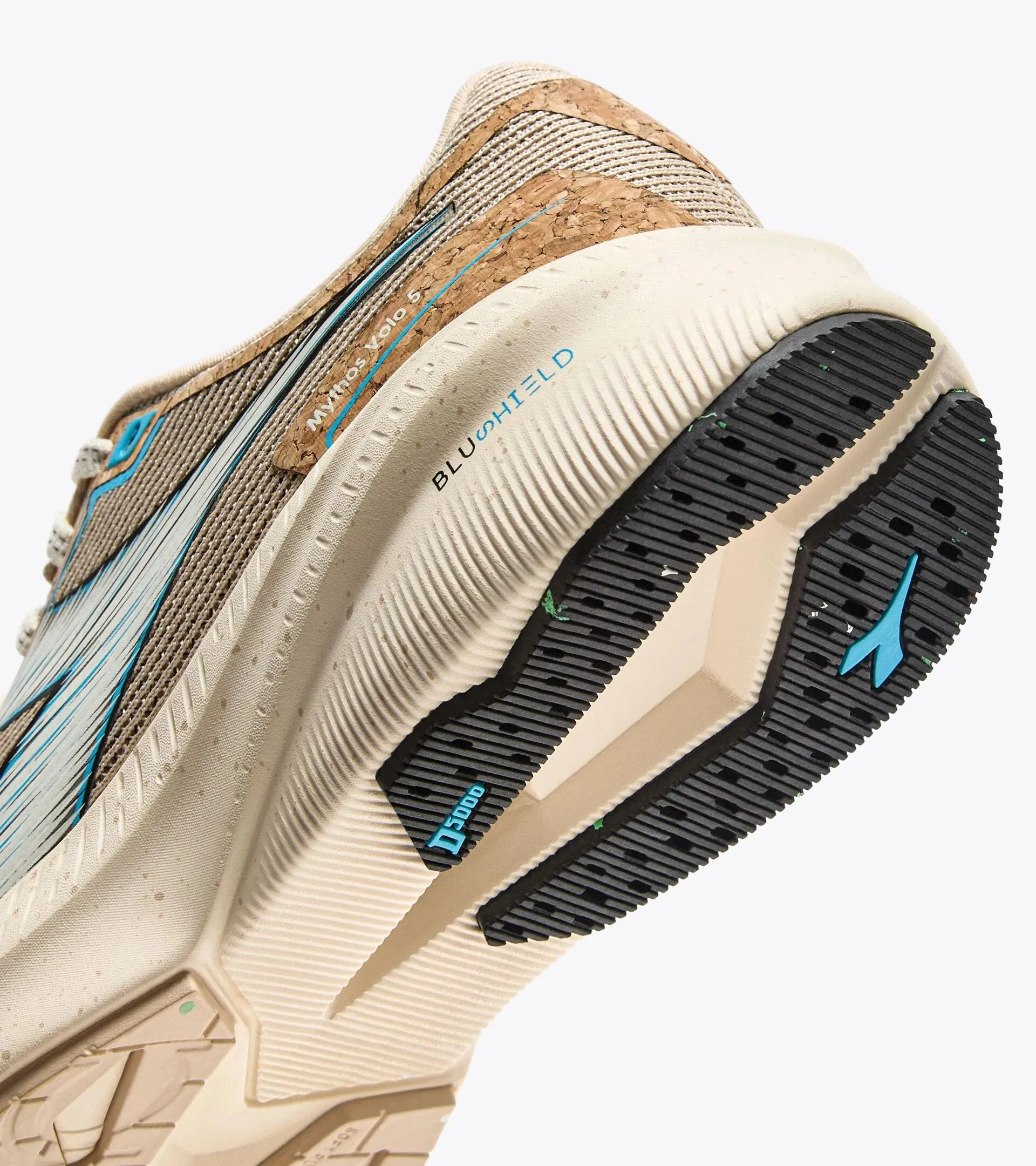 Diadora Women's Mythos Blushield Volo 5 2030 Beige Whisper White sold by Orleans Shoe Co. product image thumbnail 4