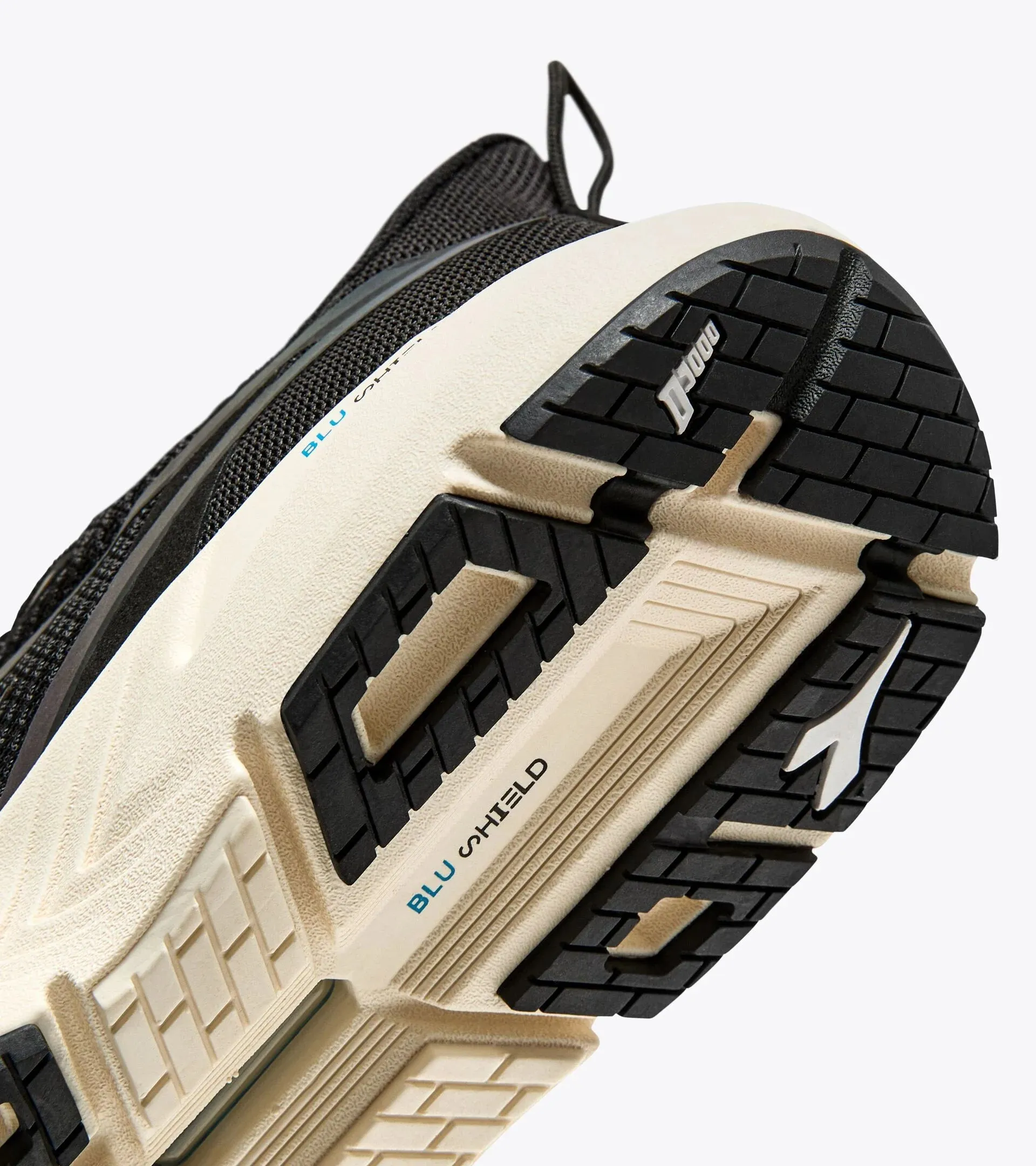 Diadora Women's Mythos Blushield Volo 4 HIP Black Whisper White sold by Orleans Shoe Co. product image thumbnail 4