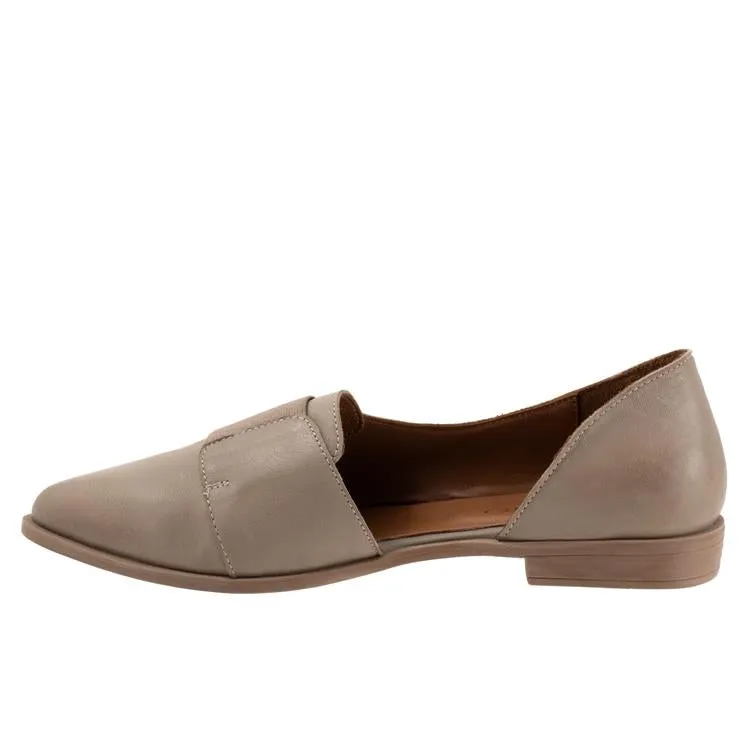 Bueno Women's Brenda Grey sold by Orleans Shoe Co. product image thumbnail 2