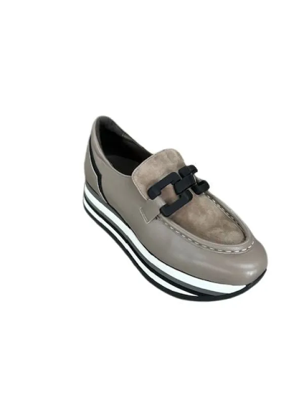 Softwaves Women's Cathy Taupe Black sold by Orleans Shoe Co.