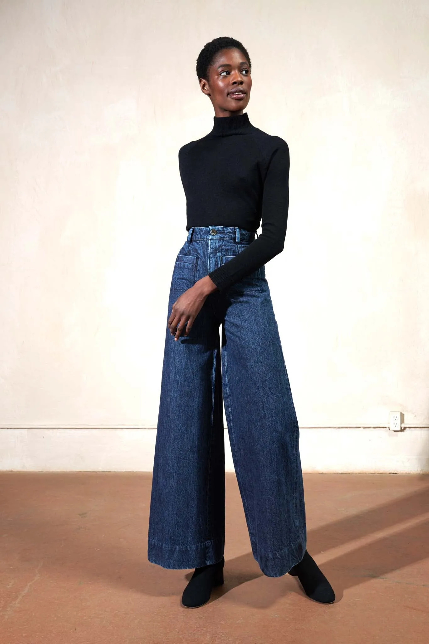 ALPACA TURTLENECK SWEATER | noir | WAREHOUSE SALE sold by Maria Stanley product image thumbnail 2