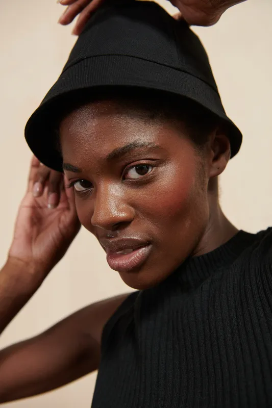 BETTYLOU HAT | noir | organic sold by Maria Stanley