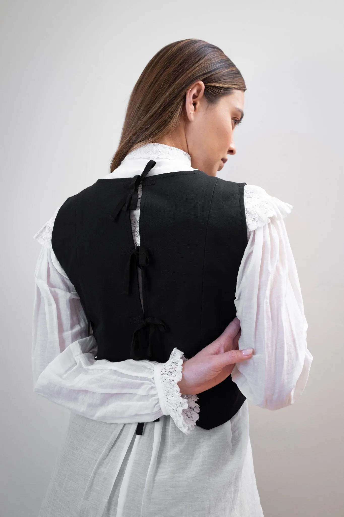 FARRA VEST | noir | organic sold by Maria Stanley product image thumbnail 5