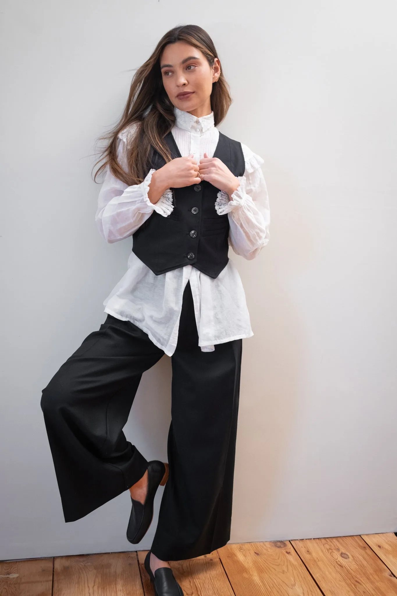 FARRA VEST | noir | organic sold by Maria Stanley product image thumbnail 4