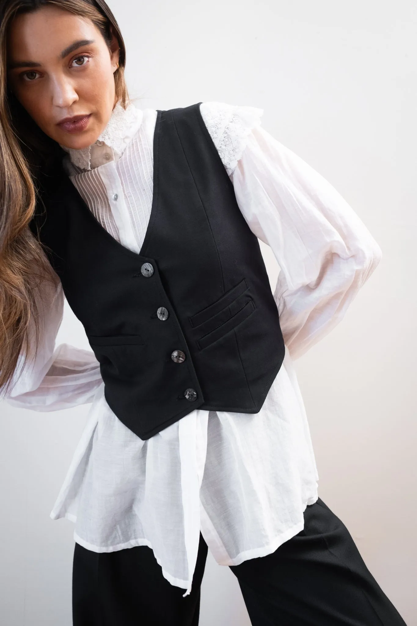 FARRA VEST | noir | organic sold by Maria Stanley product image thumbnail 3