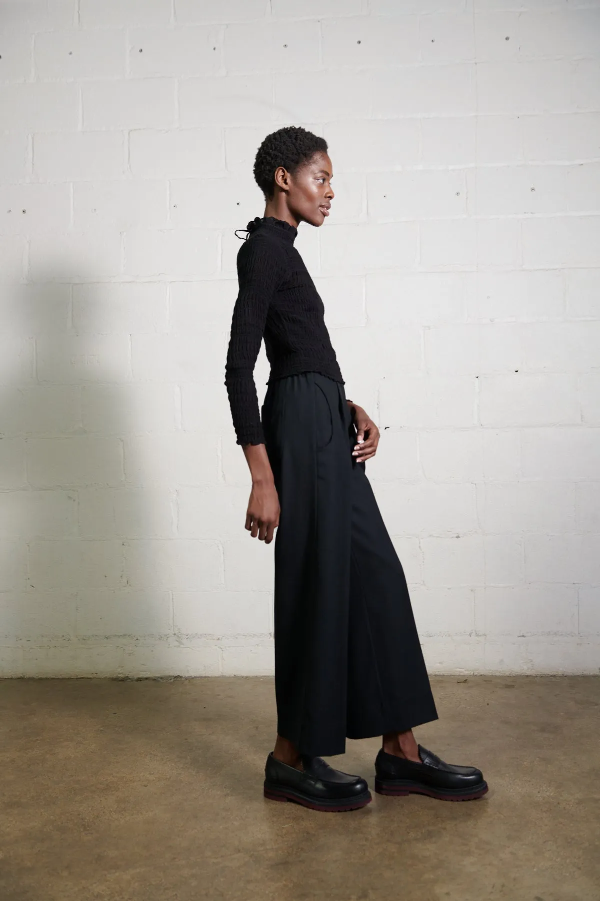 LOUISE TOP | noir | WAREHOUSE SALE sold by Maria Stanley product image thumbnail 4