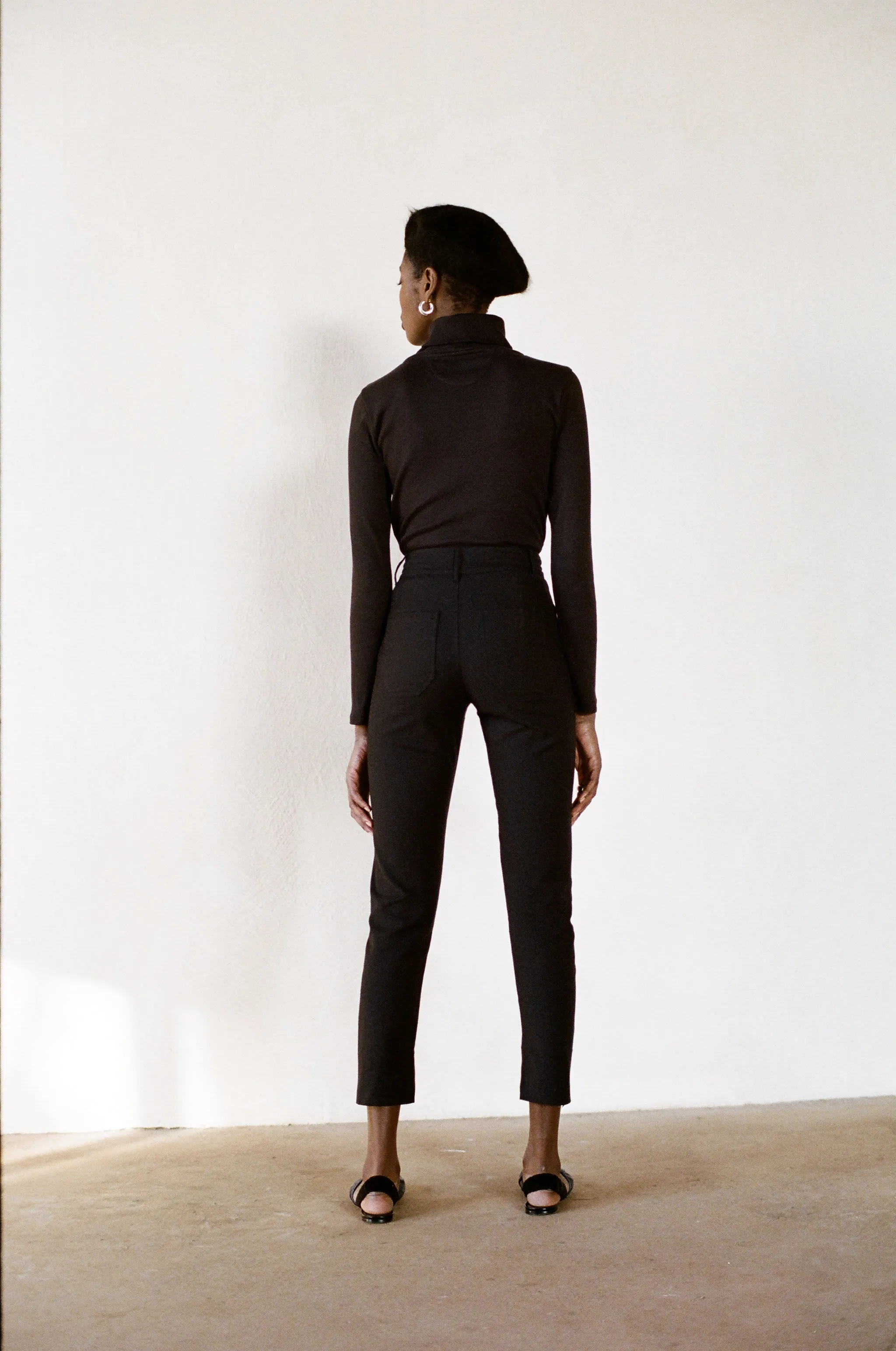 SKINNY LUNA PANT | noir | WAREHOUSE SALE sold by Maria Stanley product image thumbnail 2