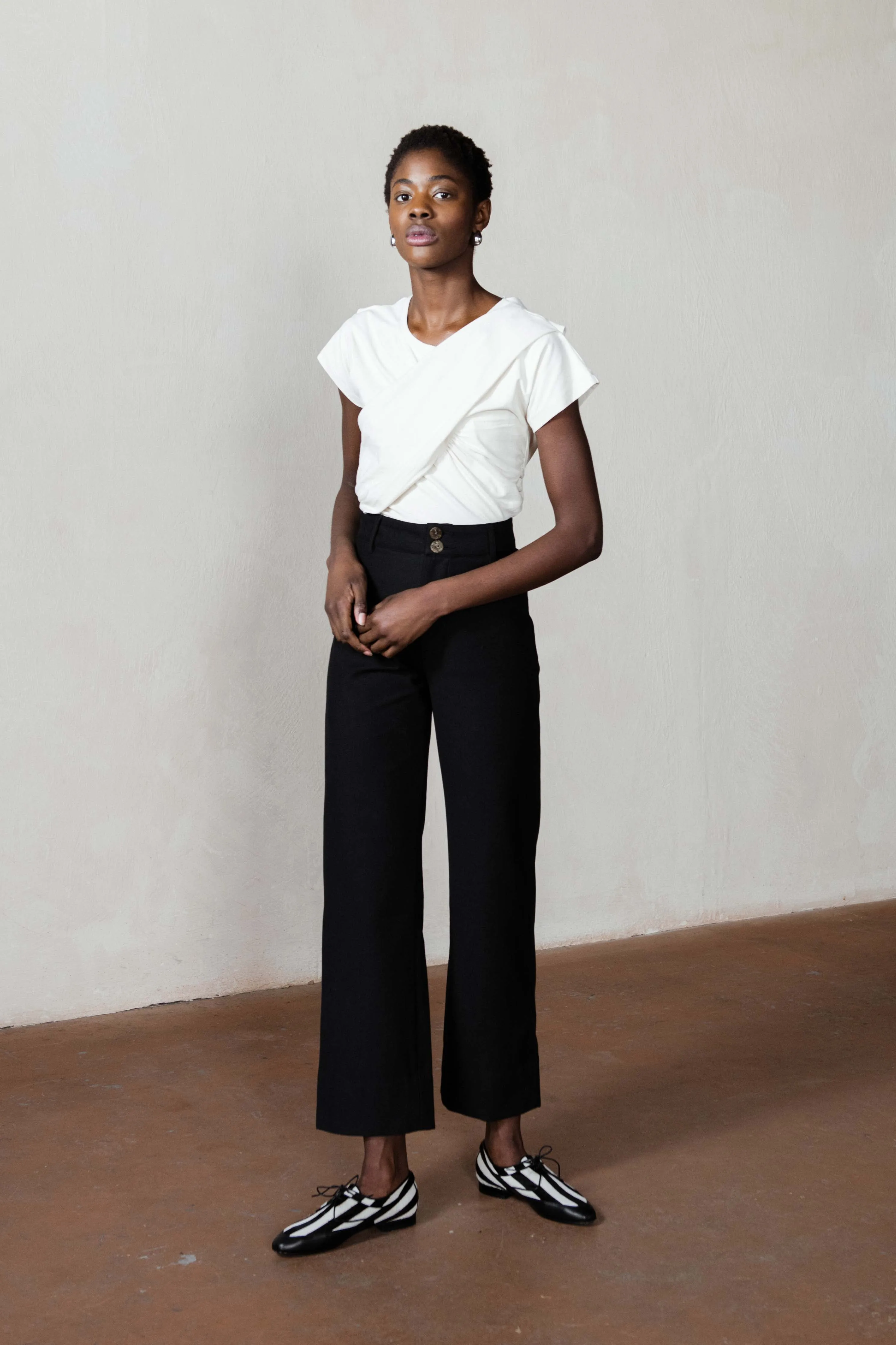LUNA PANT | noir | WAREHOUSE SALE sold by Maria Stanley product image thumbnail 3