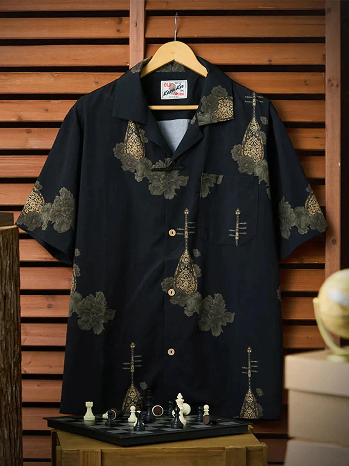 Chinese Buttons and Ink-Wash Style Biwa & Peony Motif Open Collar Shirt sold by Karaku product image thumbnail 3
