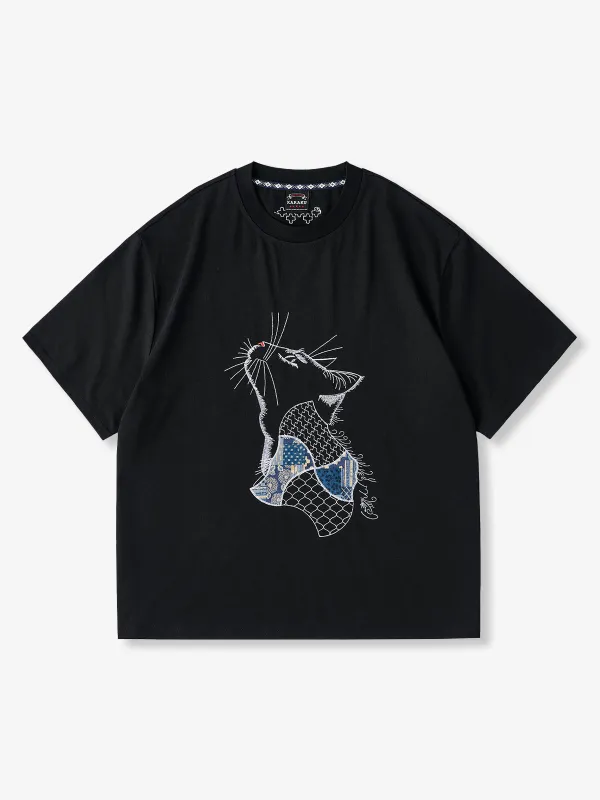 Reconstructed “Cat’s Prayer” Sashiko × Vintage Patchwork T-Shirt sold by Karaku