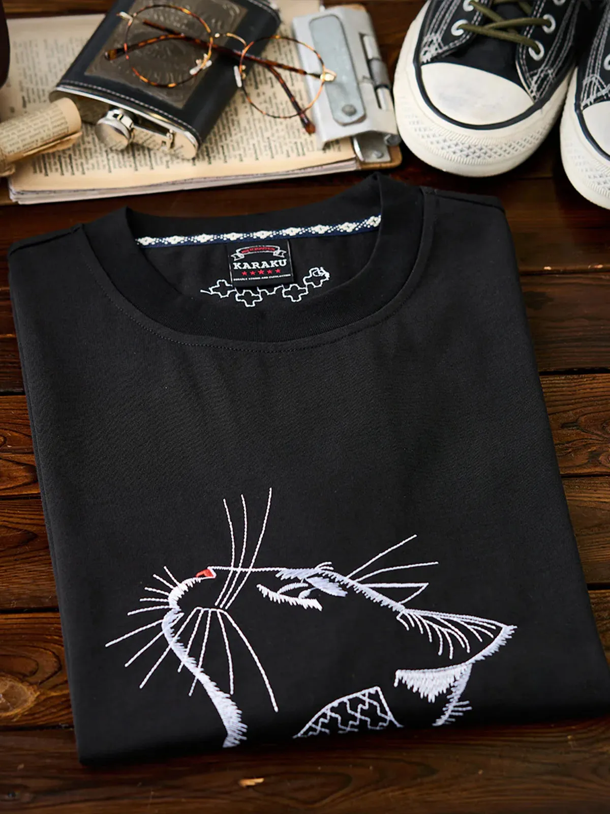 Reconstructed “Cat’s Prayer” Sashiko × Vintage Patchwork T-Shirt sold by Karaku product image thumbnail 4