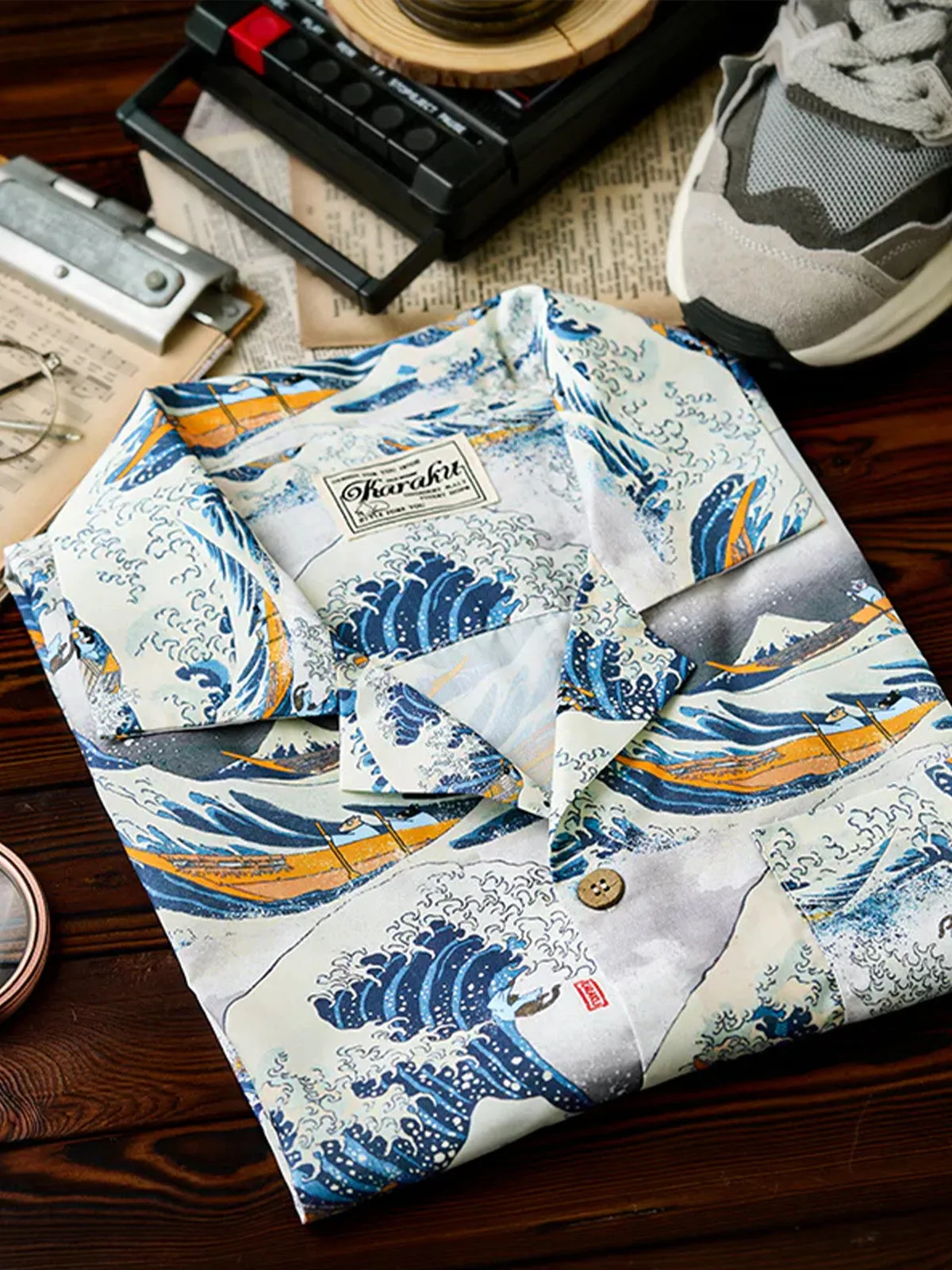 "Oki Namura Wave Riding Cat and Dog" Ukiyo-e Style Aloha Shirt sold by Karaku product image thumbnail 5