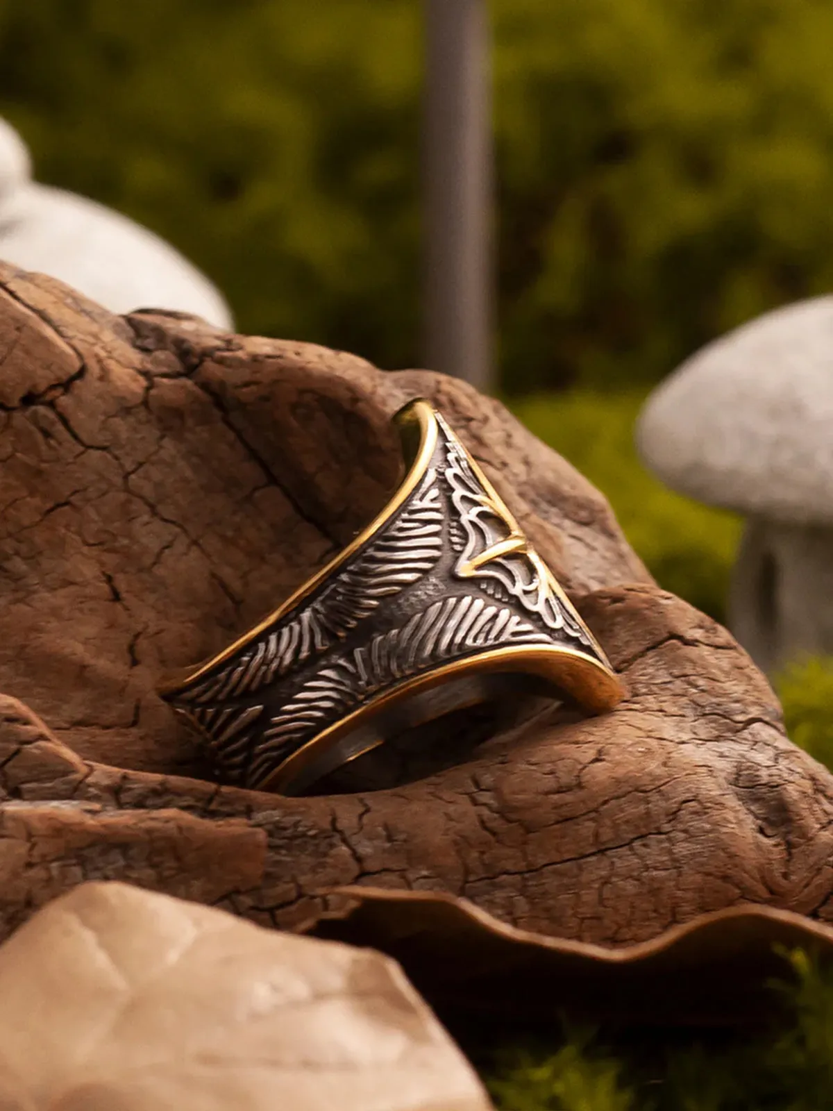 Polaris & Celtic Pattern Antique Gold Titanium Wide Ring sold by Karaku product image thumbnail 3