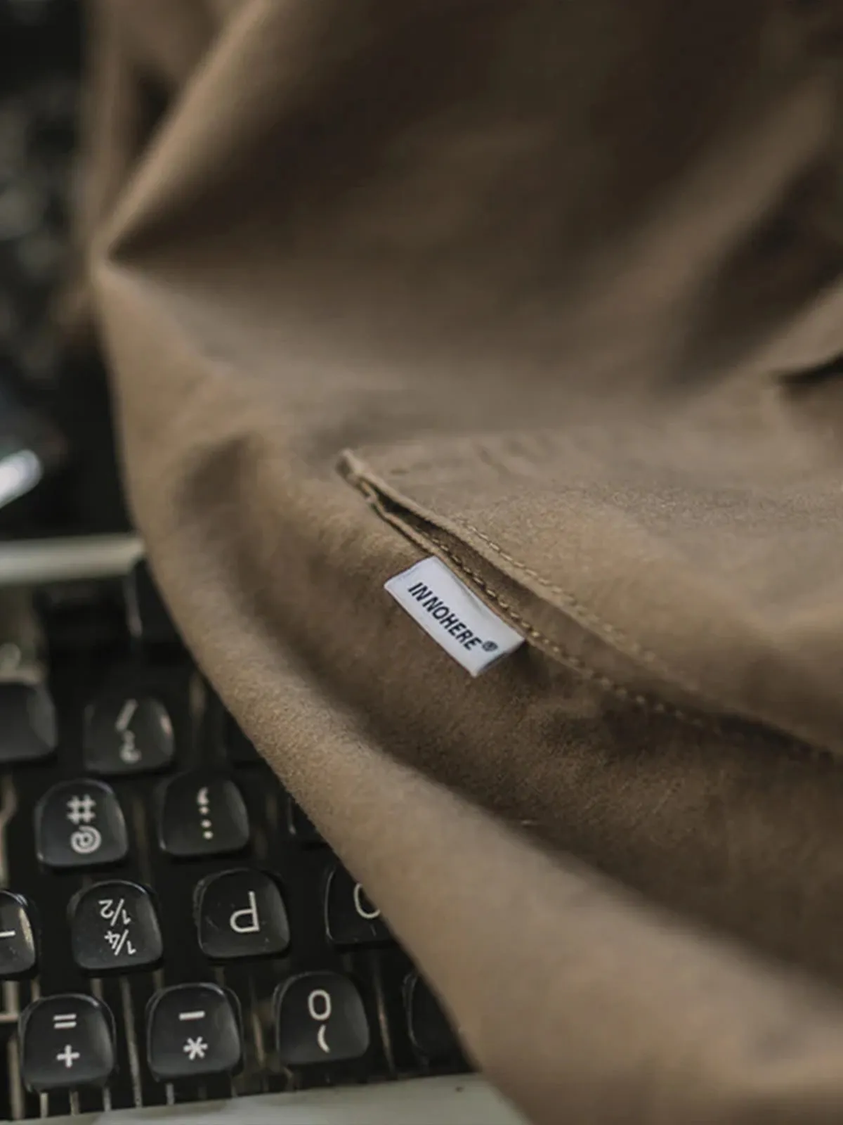 Heavyweight Color-Block Design Cargo Pants sold by Karaku product image thumbnail 4
