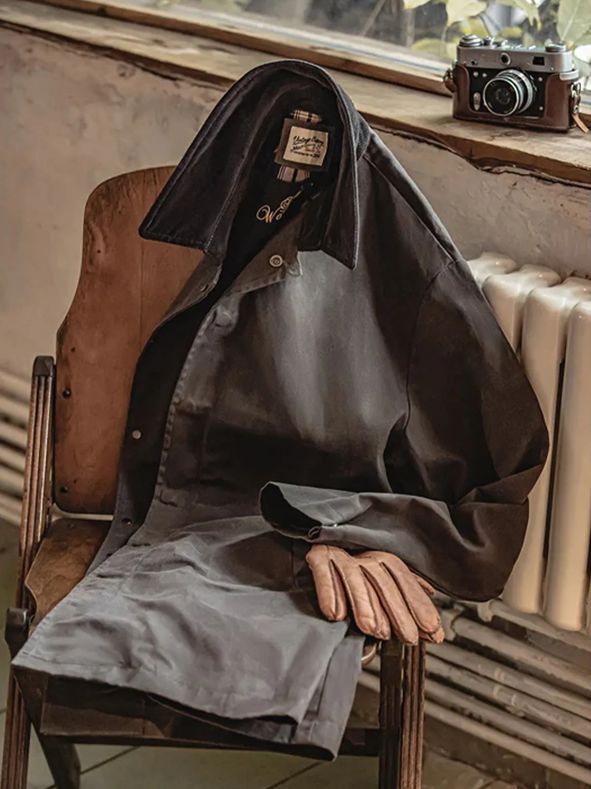 Oil-Waxed Windbreaker with Corduroy Collar sold by Karaku product image thumbnail 3