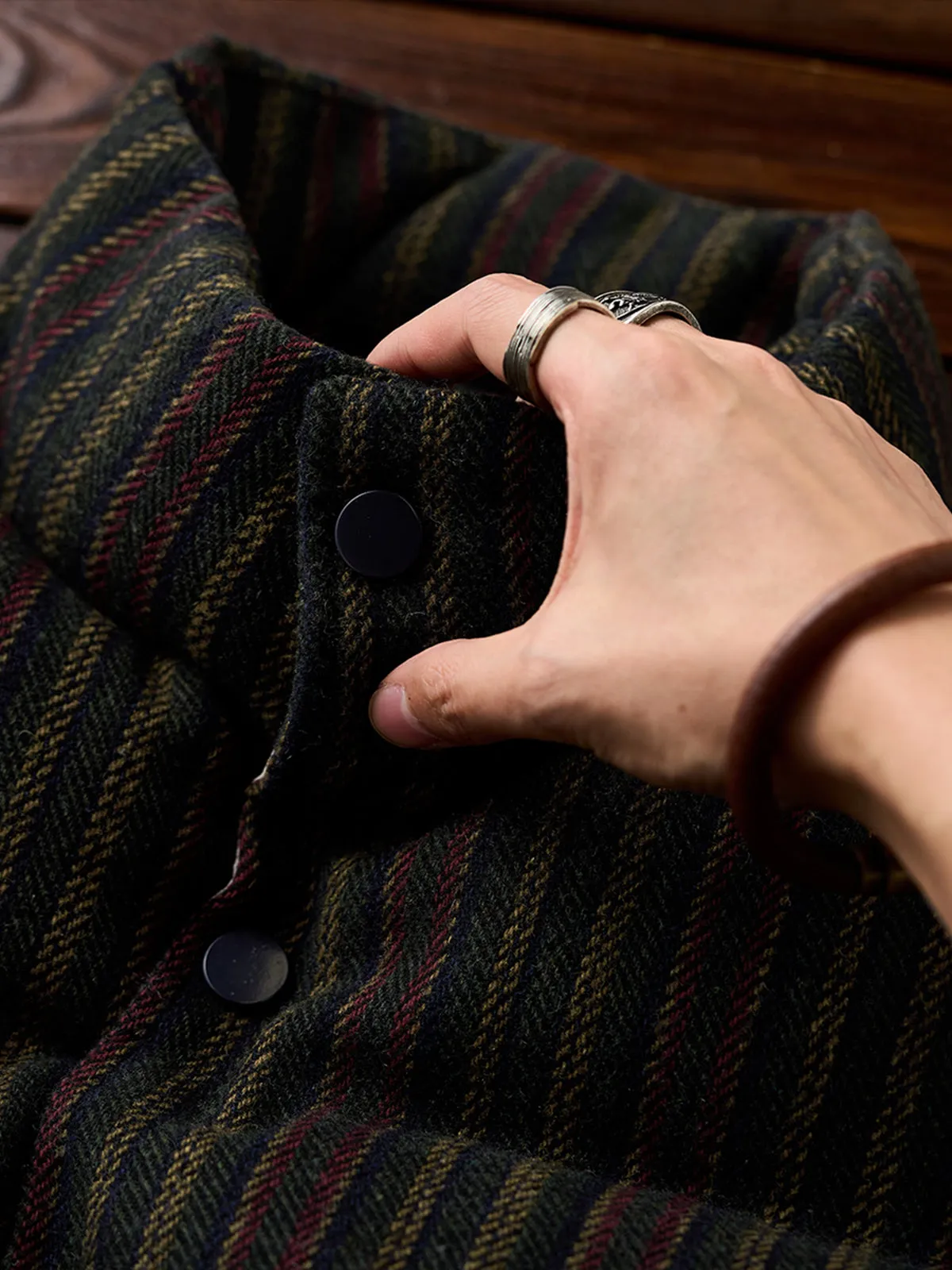 Retro-Style Brushed Stripe Jacquard Vest sold by Karaku product image thumbnail 5