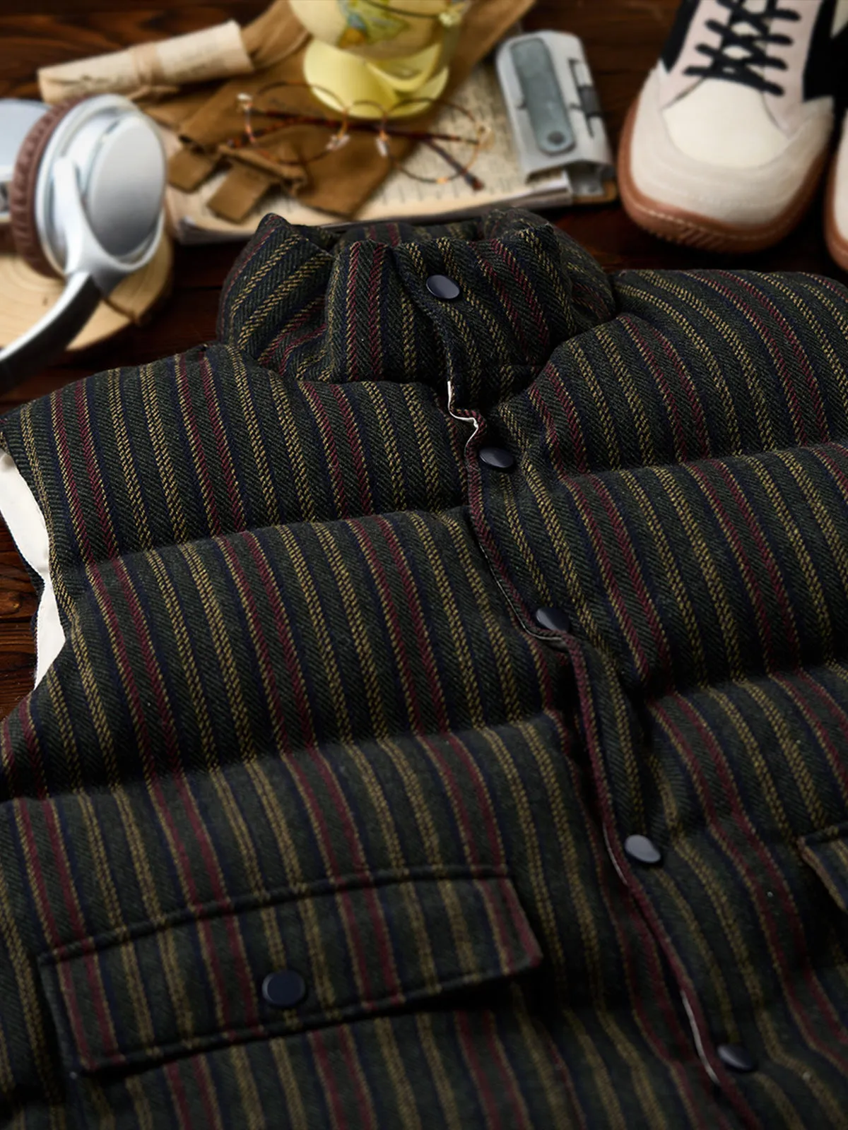 Retro-Style Brushed Stripe Jacquard Vest sold by Karaku product image thumbnail 4