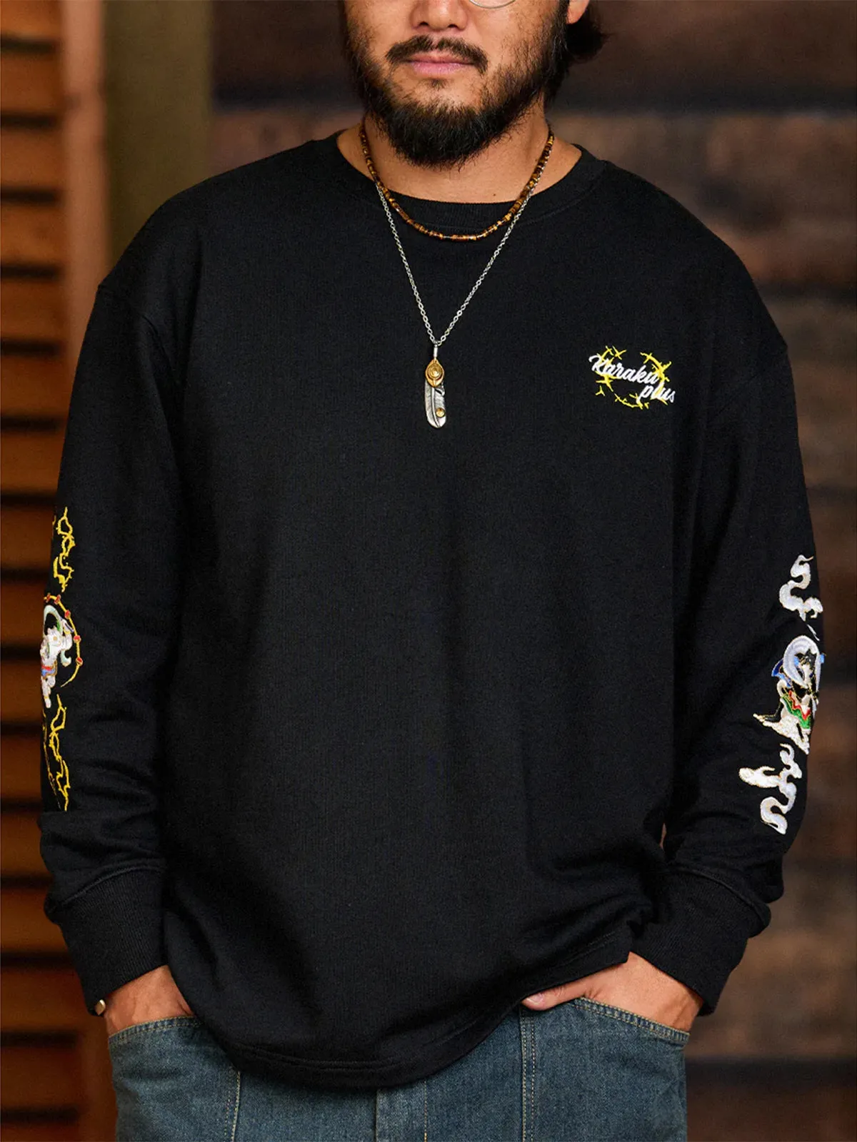 “Black Shiba Fujin & White Cat Raijin” Embroidered Cotton Crewneck Long Sleeve Tee sold by Karaku product image thumbnail 4