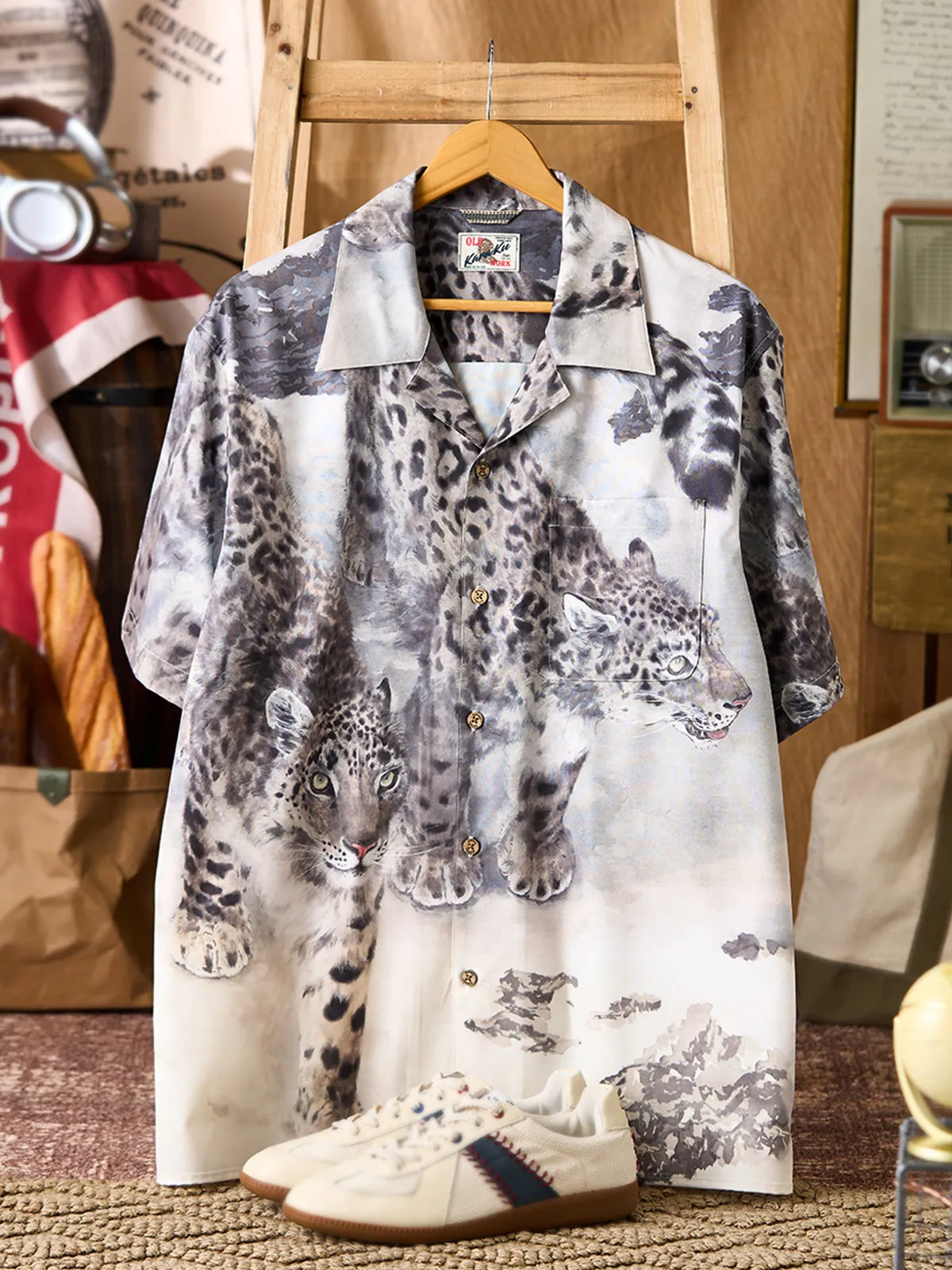 Karaku × Satoshi Kawamata “Snow Leopard” Print Aloha Shirt sold by Karaku product image thumbnail 3