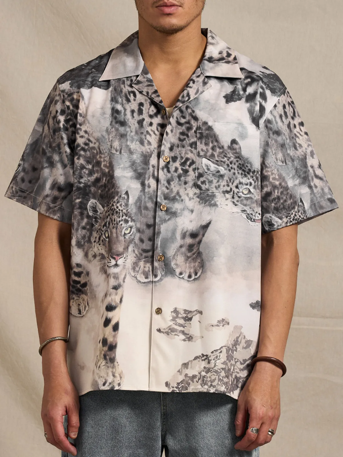 Karaku × Satoshi Kawamata “Snow Leopard” Print Aloha Shirt sold by Karaku product image thumbnail 4