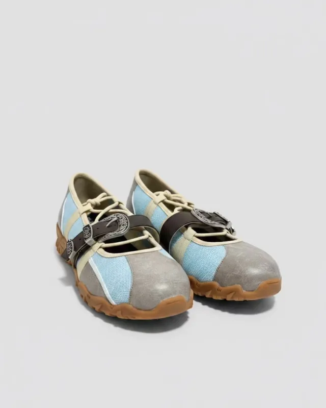 Turn Sneaker made by Cafe Forgot