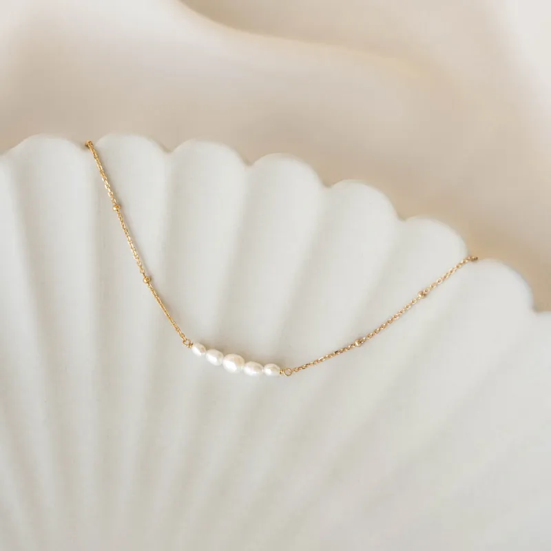 Pearl Boat Necklace - Zanna sold by Linjer