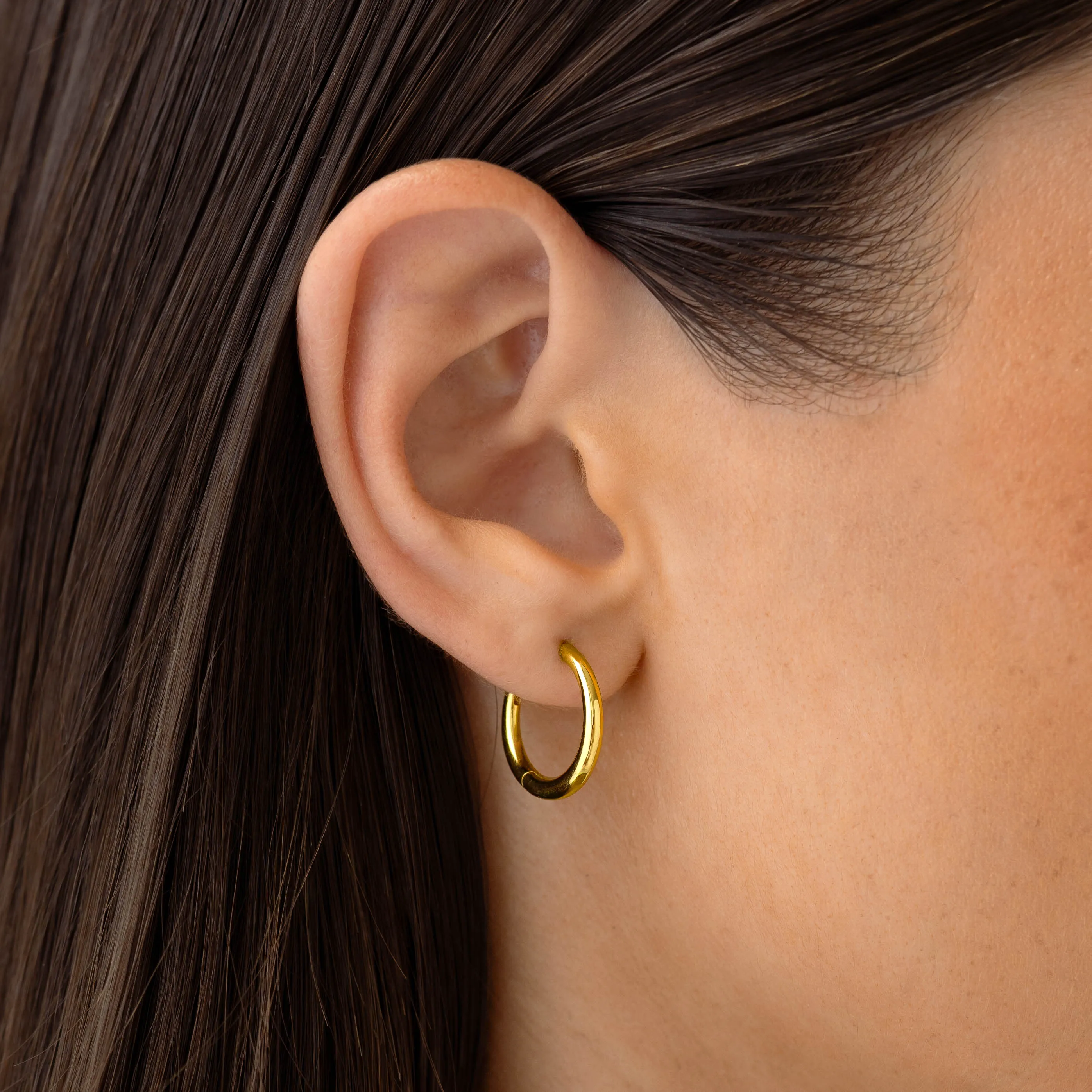 Tapered Hoop Earrings - Daphne sold by Linjer