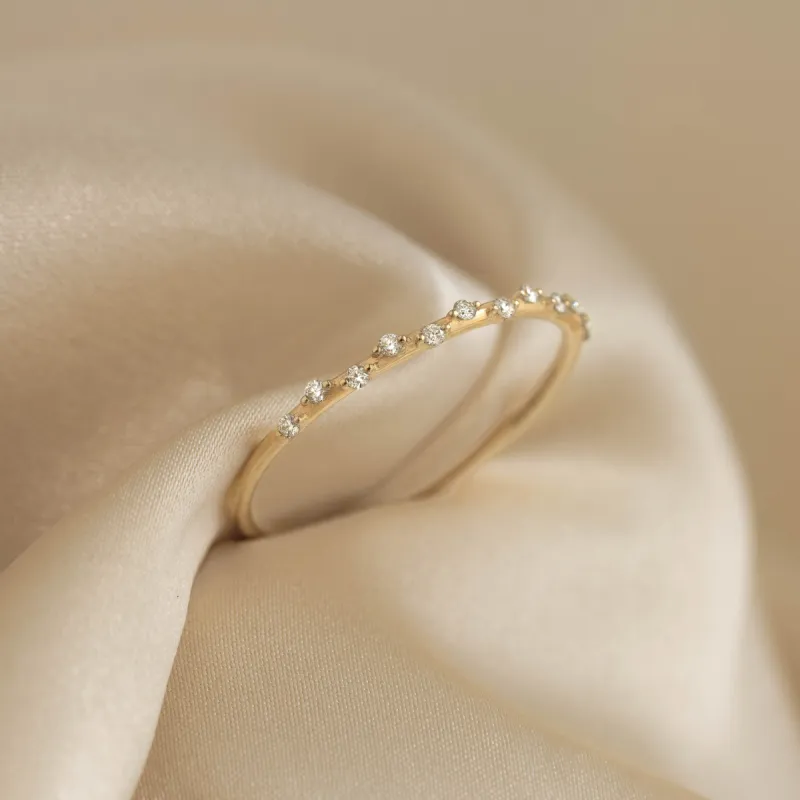 Scattered Diamond Ring 14k Gold - Halla sold by Linjer