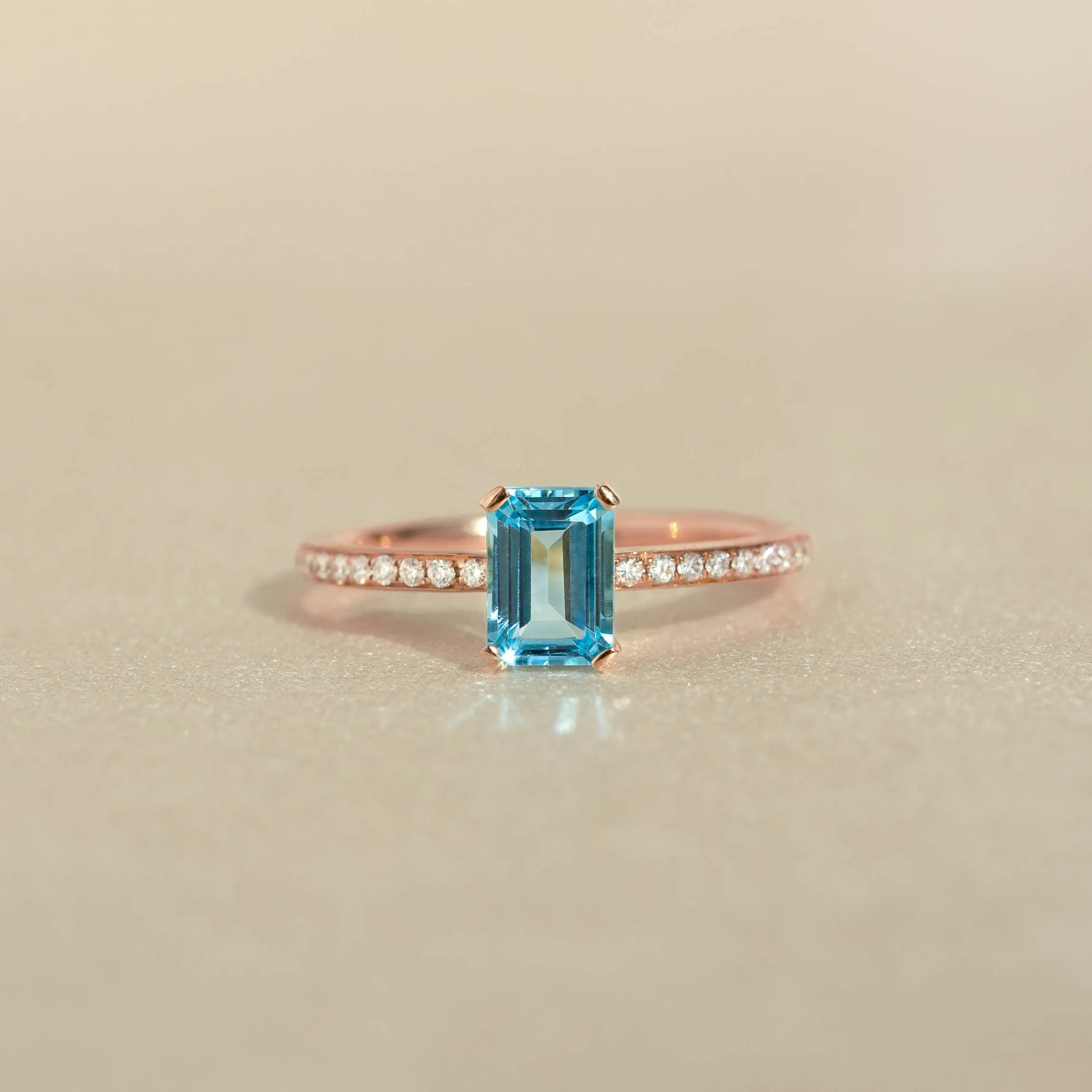 Baguette Swiss Blue Topaz and Diamond Ring Rose Gold - Safiya sold by Linjer