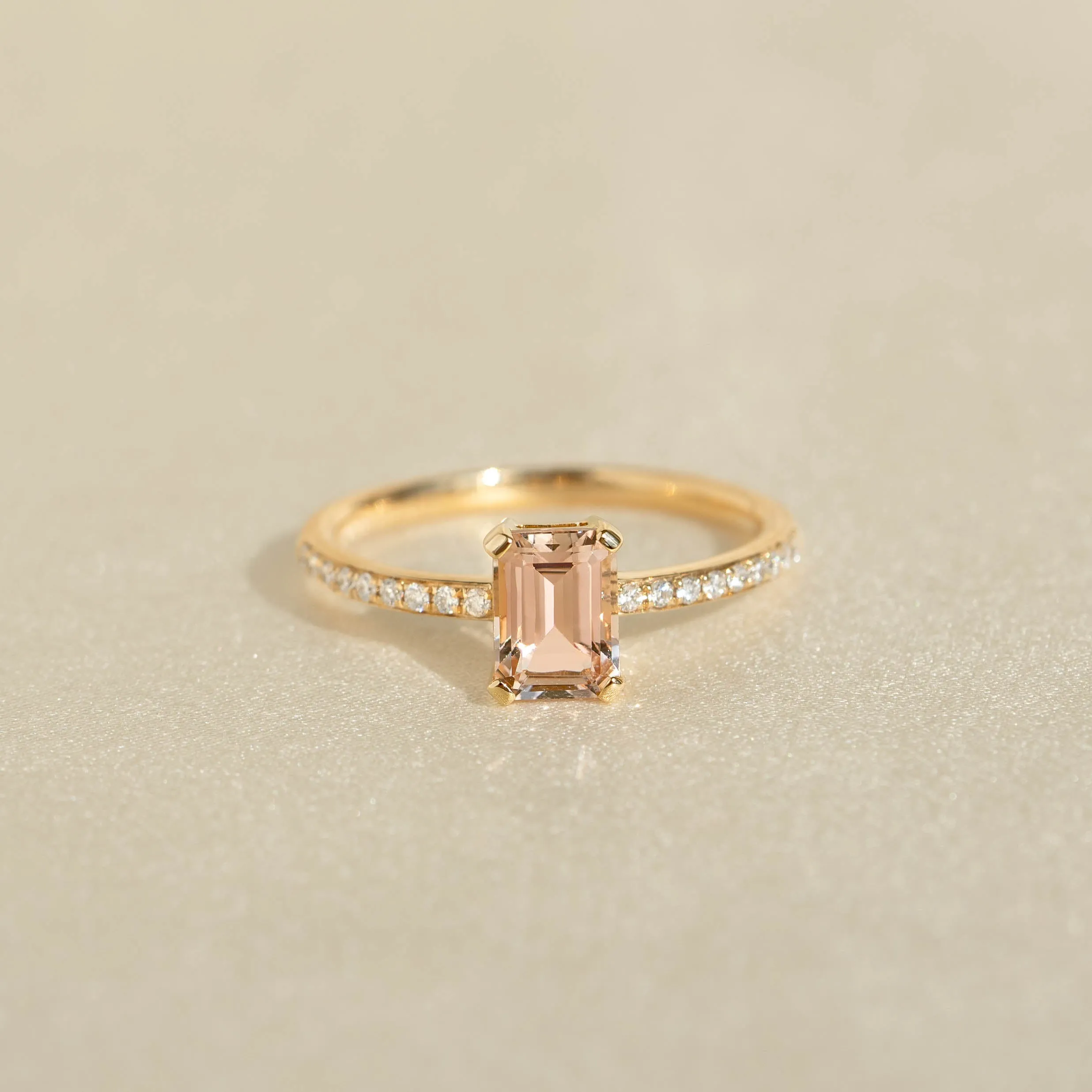 Baguette Morganite and Diamond Ring 14k Gold - Safiya sold by Linjer