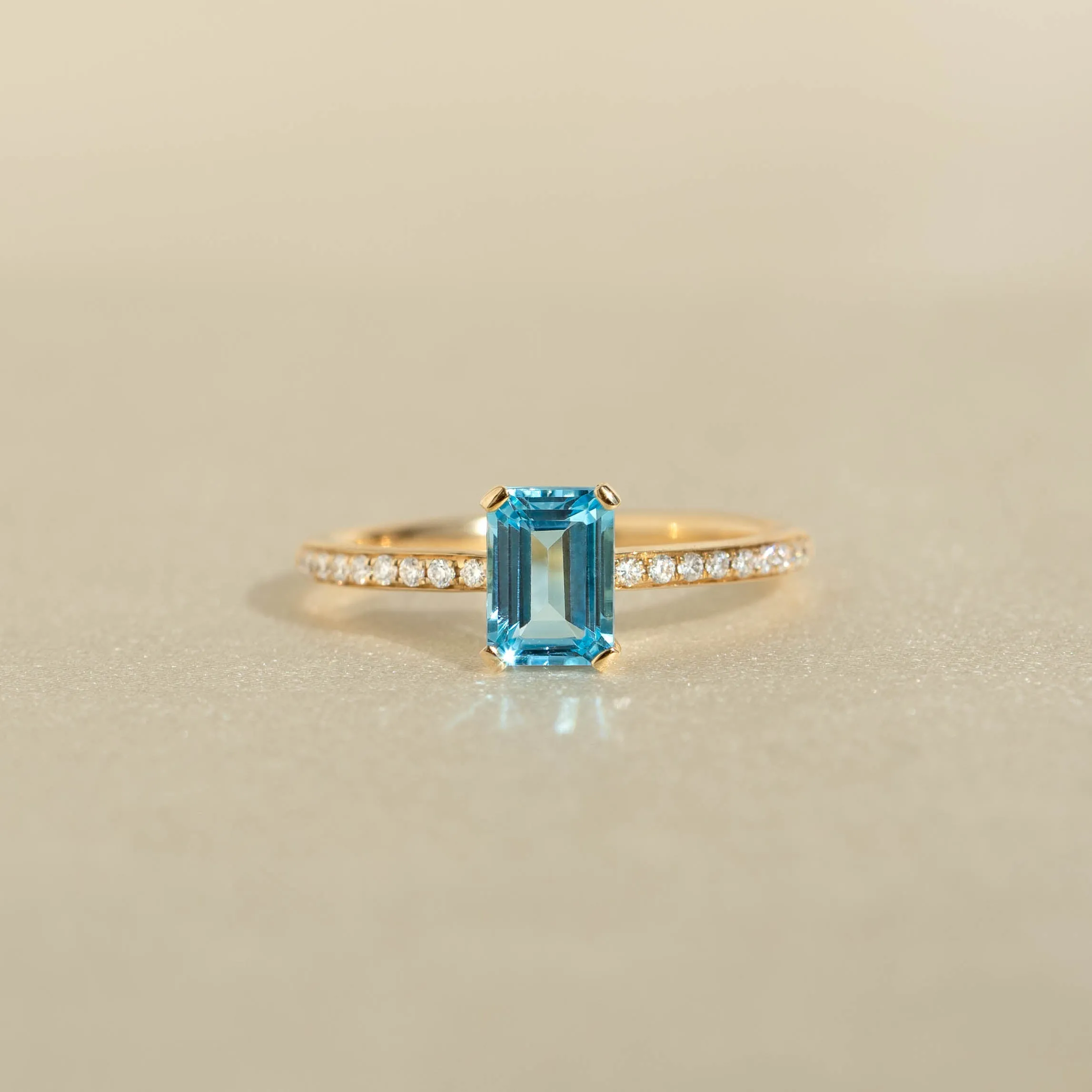 Baguette Swiss Blue Topaz and Diamond Ring 14k Gold - Safiya sold by Linjer