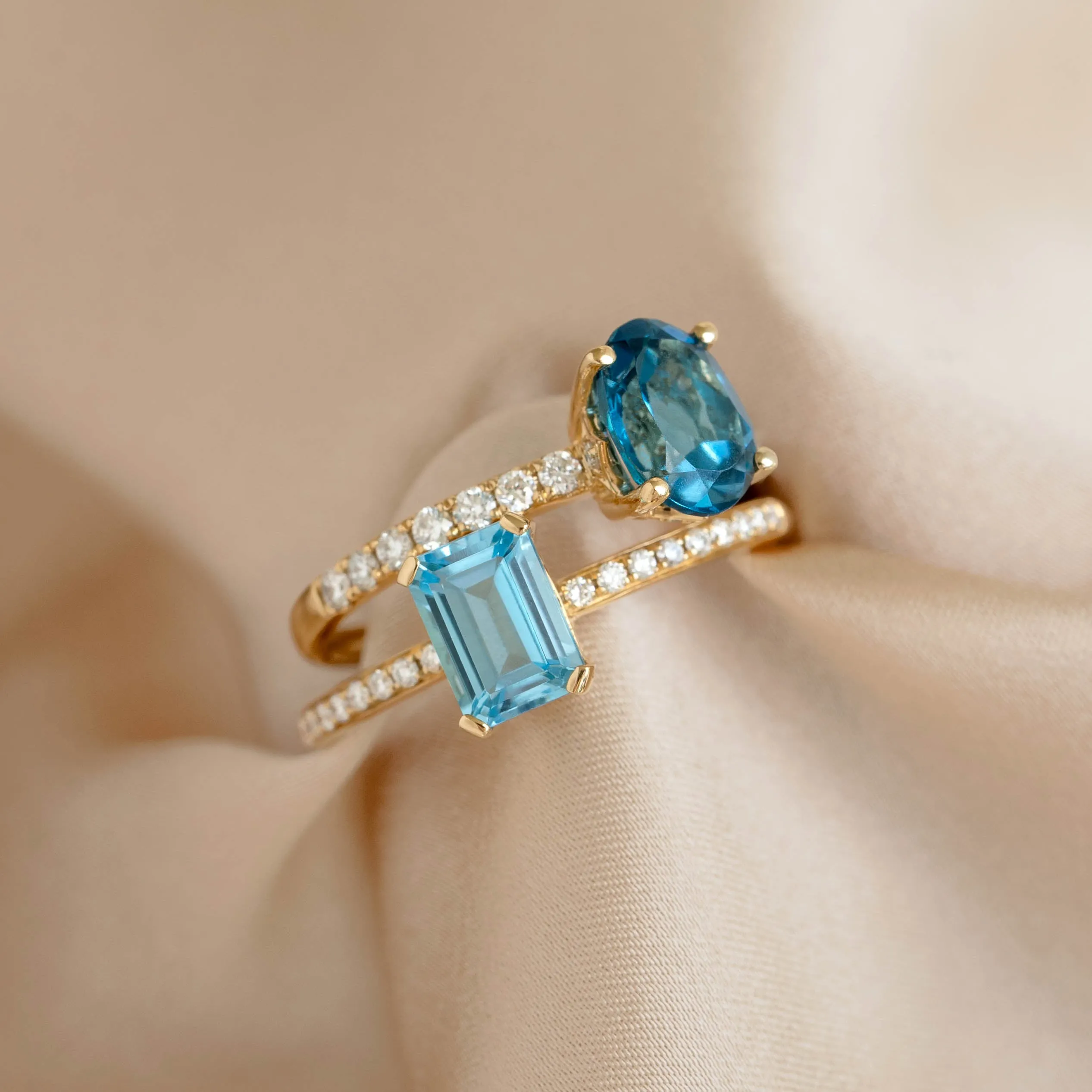 Baguette Swiss Blue Topaz and Diamond Ring 14k Gold - Safiya sold by Linjer product image thumbnail 4