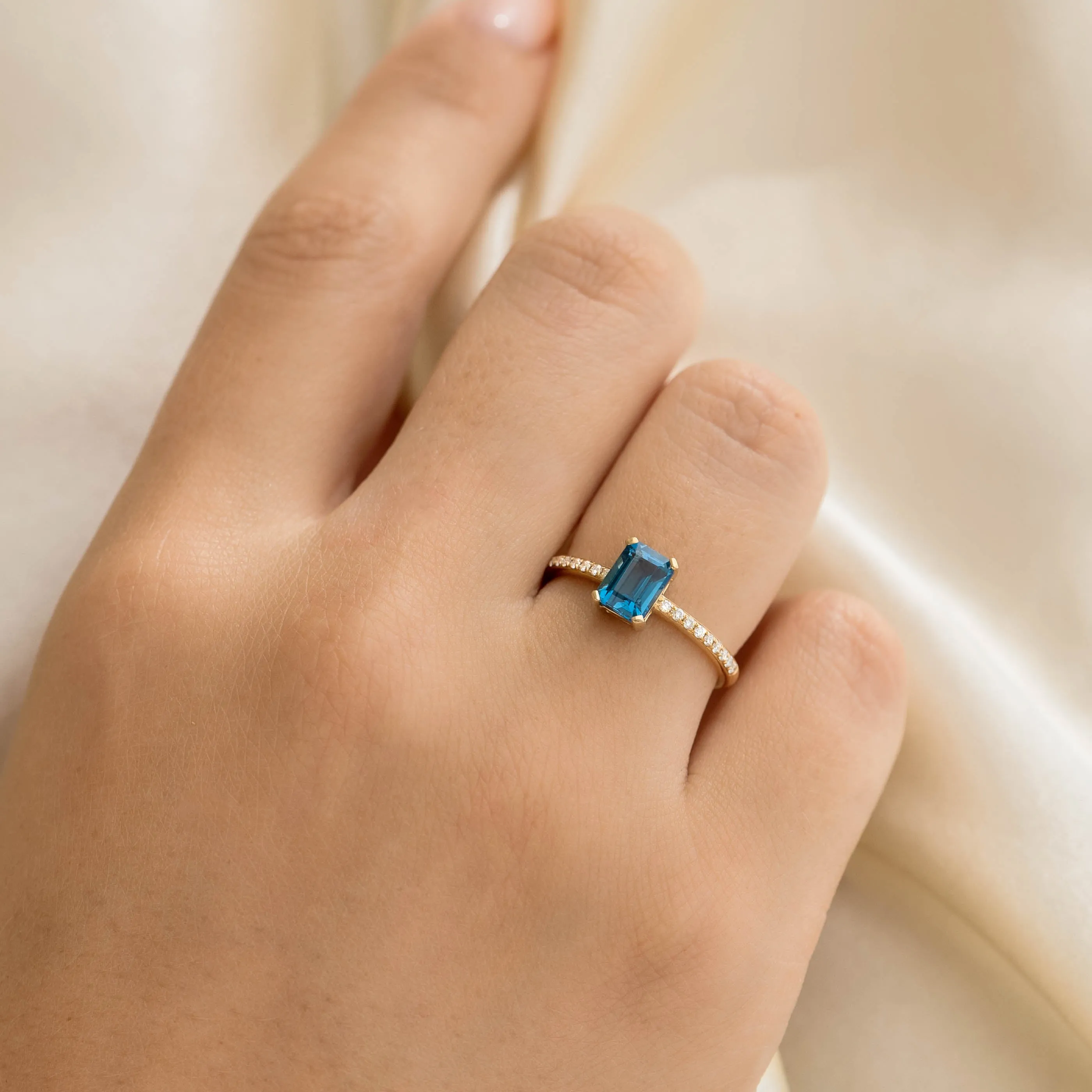 Baguette London Blue Topaz and Diamond Ring 14k Gold - Safiya sold by Linjer product image thumbnail 2