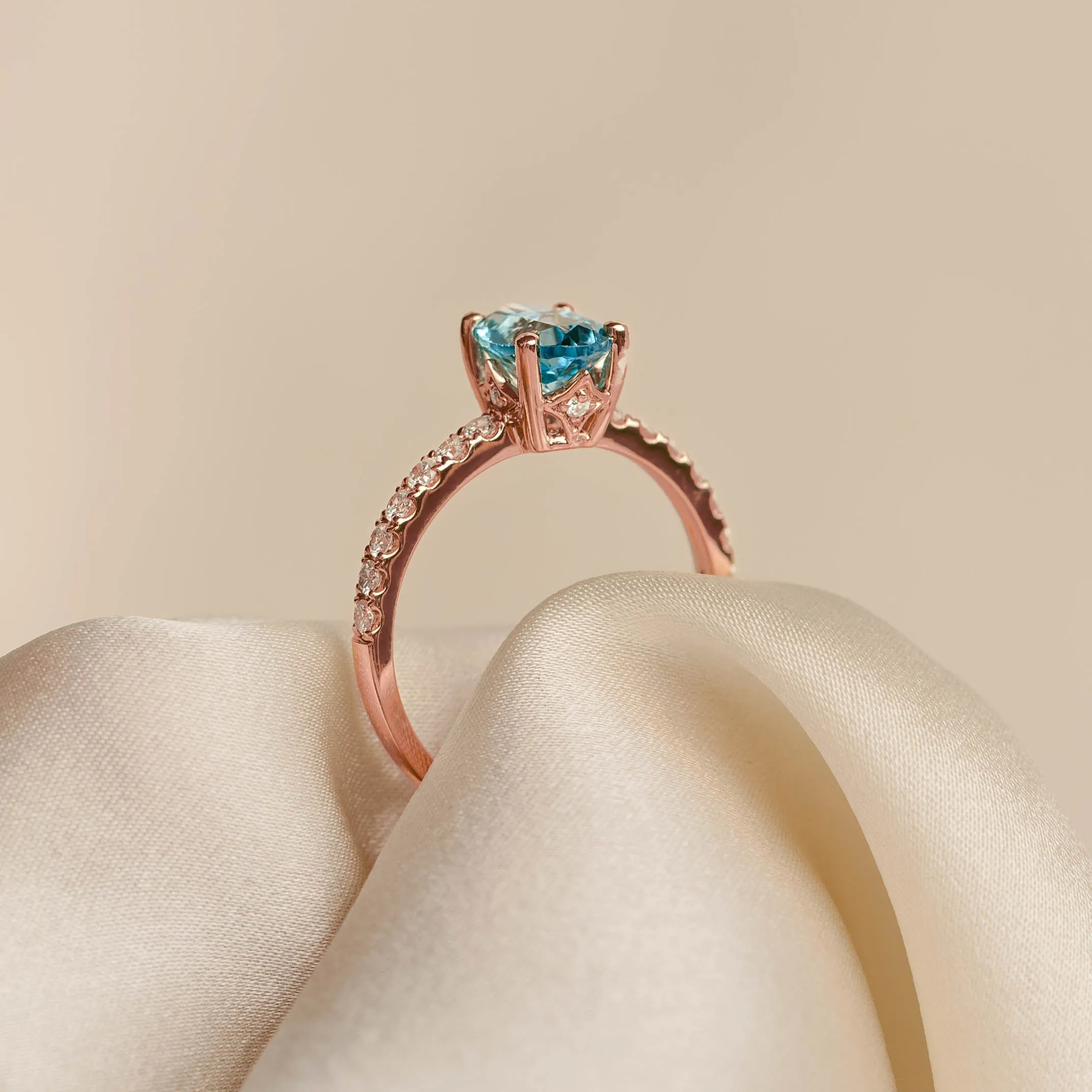 Oval Swiss Blue Topaz and Diamond Ring Rose Gold - Minette sold by Linjer product image thumbnail 4