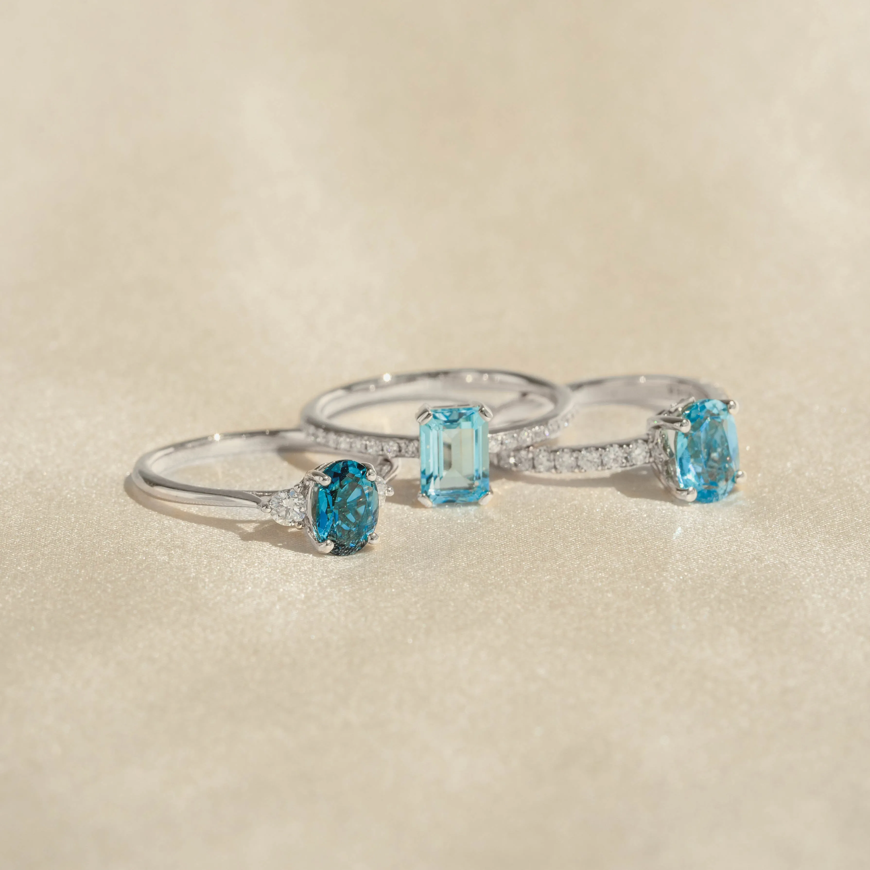 Oval Swiss Blue Topaz and Diamond Ring White Gold - Minette sold by Linjer product image thumbnail 5