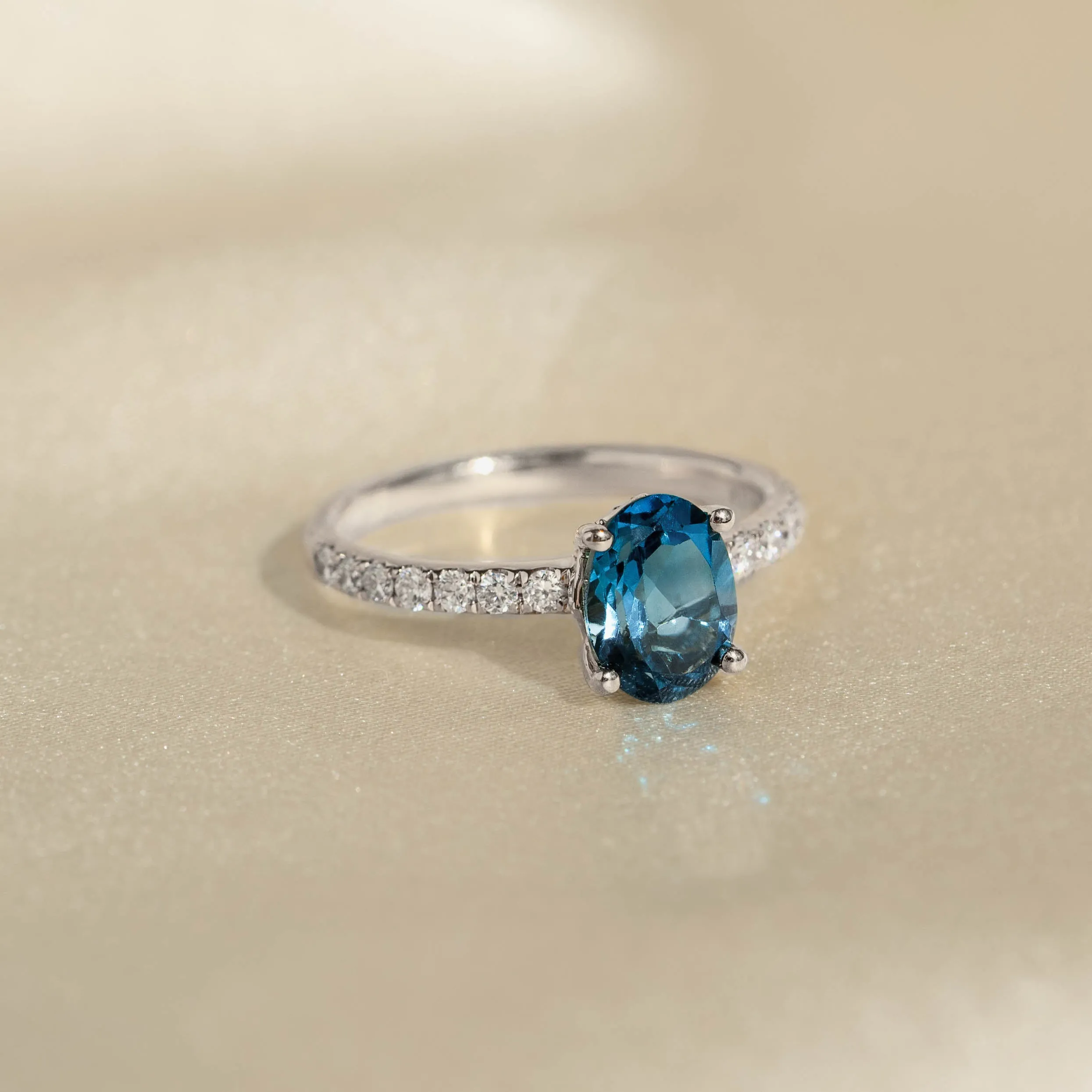 Oval London Blue Topaz and Diamond Ring White Gold - Minette sold by Linjer product image thumbnail 4