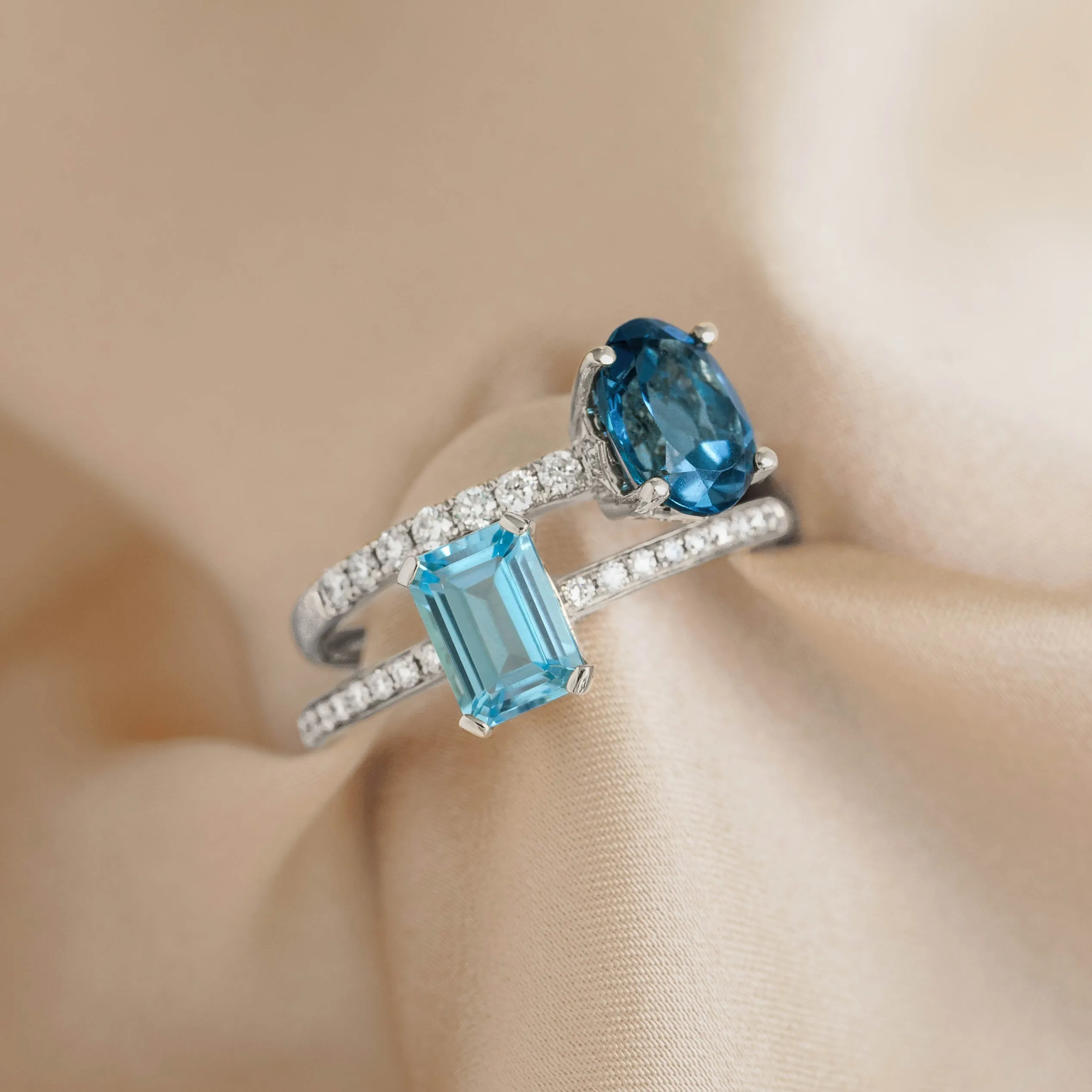 Oval London Blue Topaz and Diamond Ring White Gold - Minette sold by Linjer product image thumbnail 5